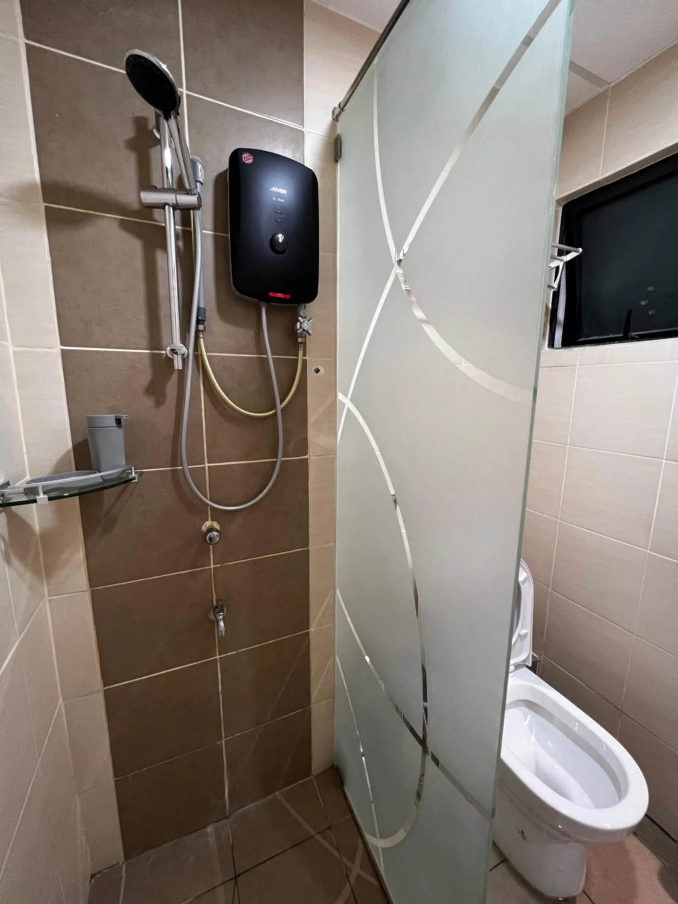 Shower in ITCC Manhattan Suites by Infinity