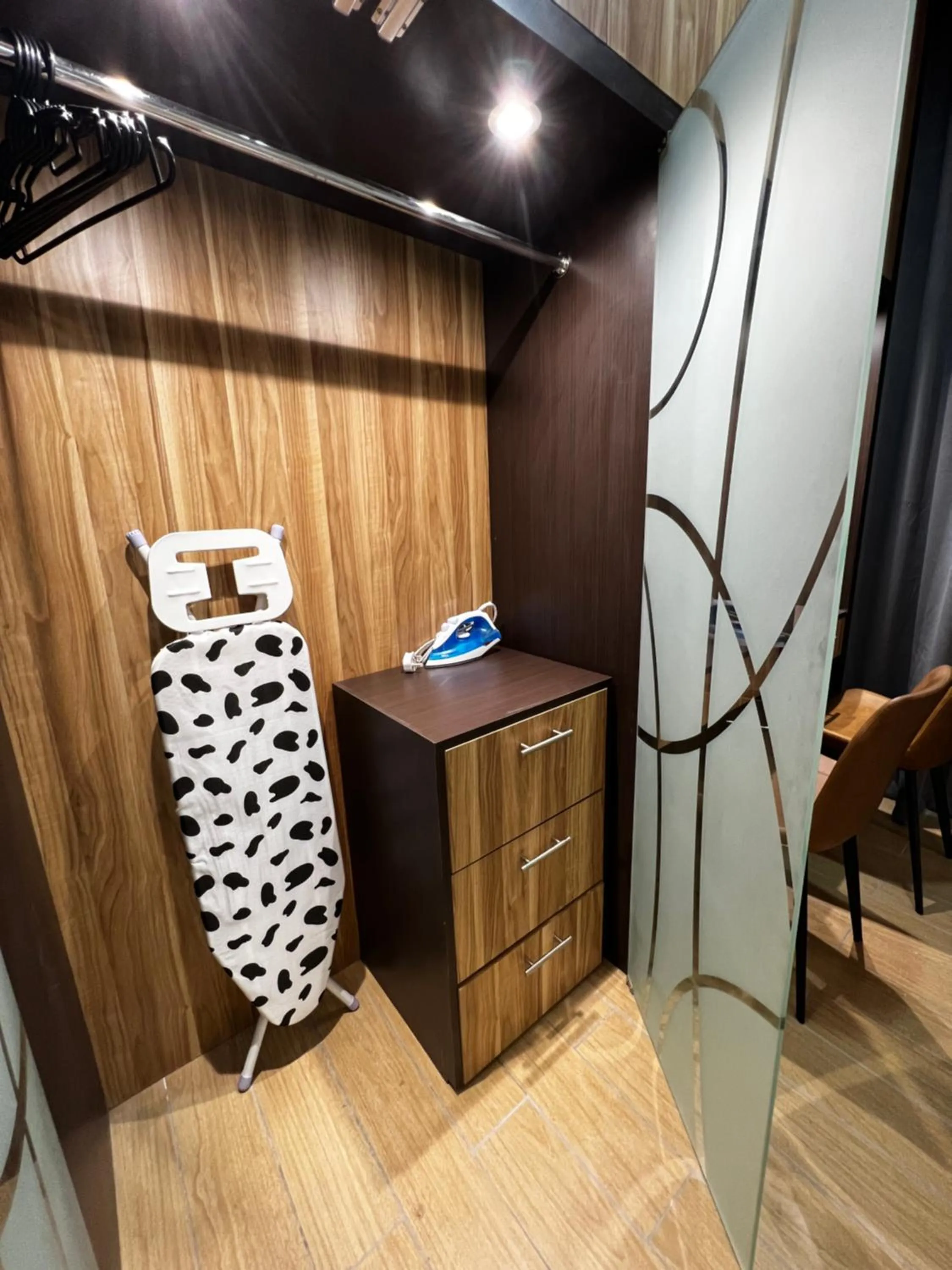 furniture in ITCC Manhattan Suites by Infinity