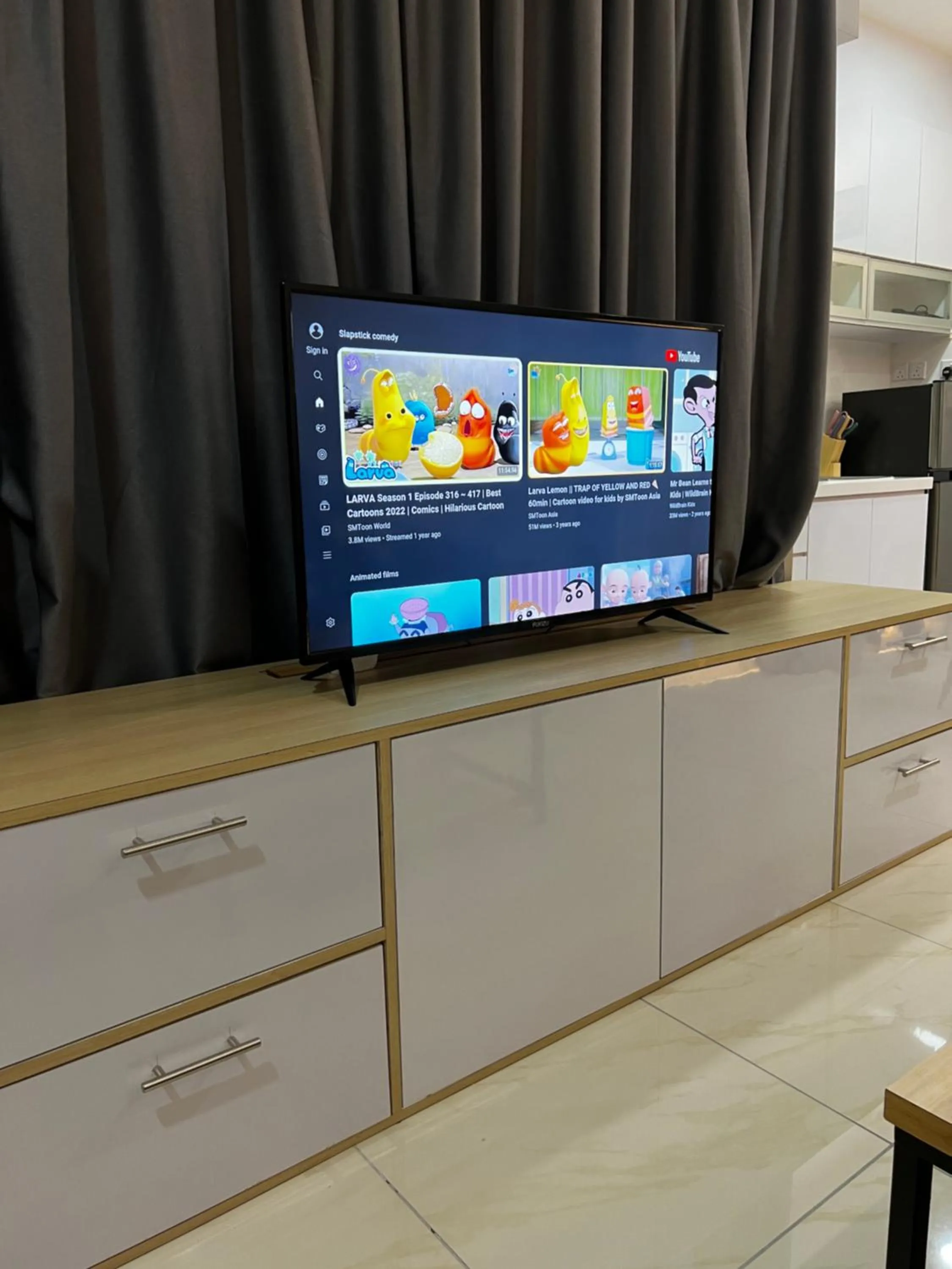 TV and multimedia in ITCC Manhattan Suites by Infinity