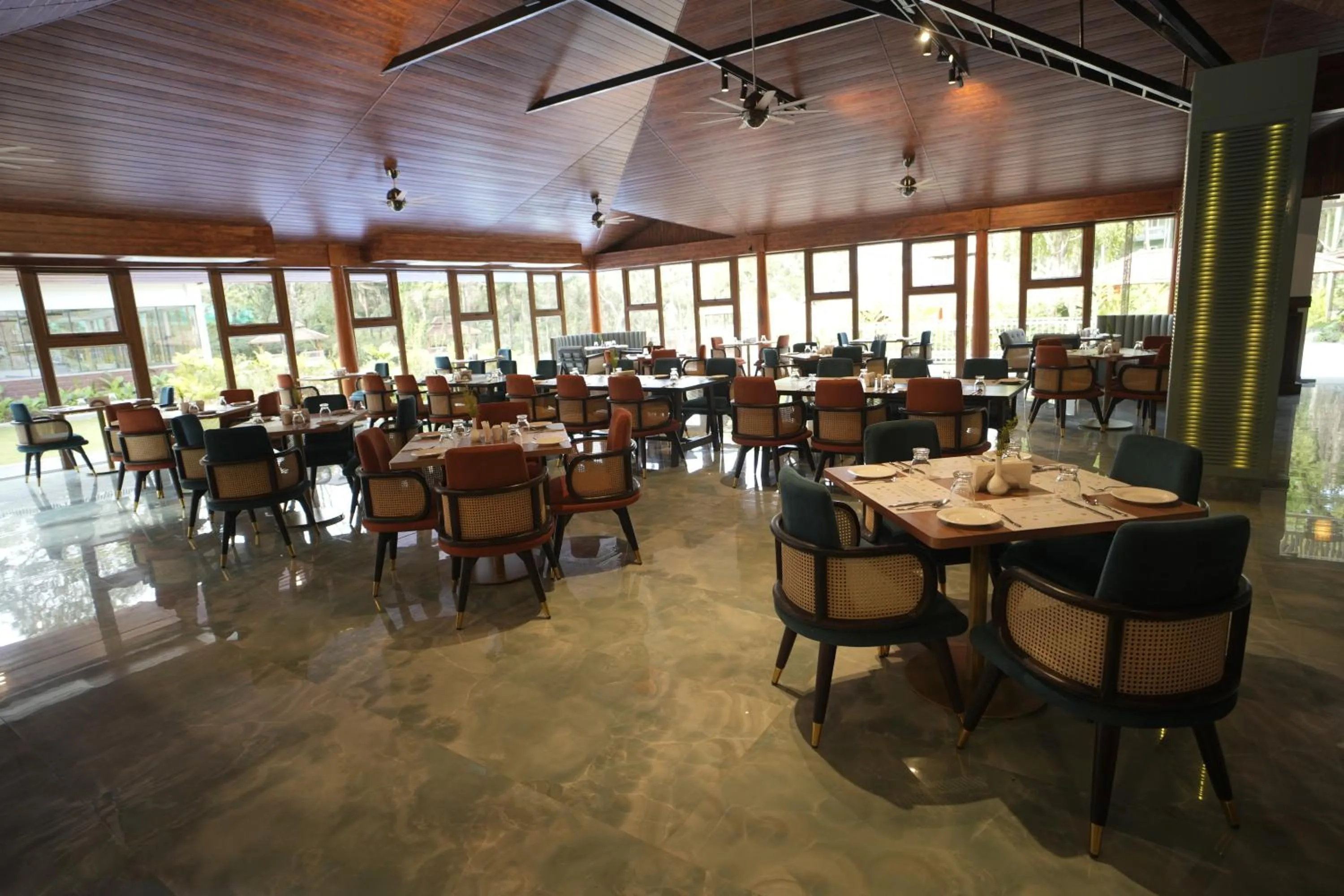 Restaurant/places to eat in Regenta Resort Sakleshpur