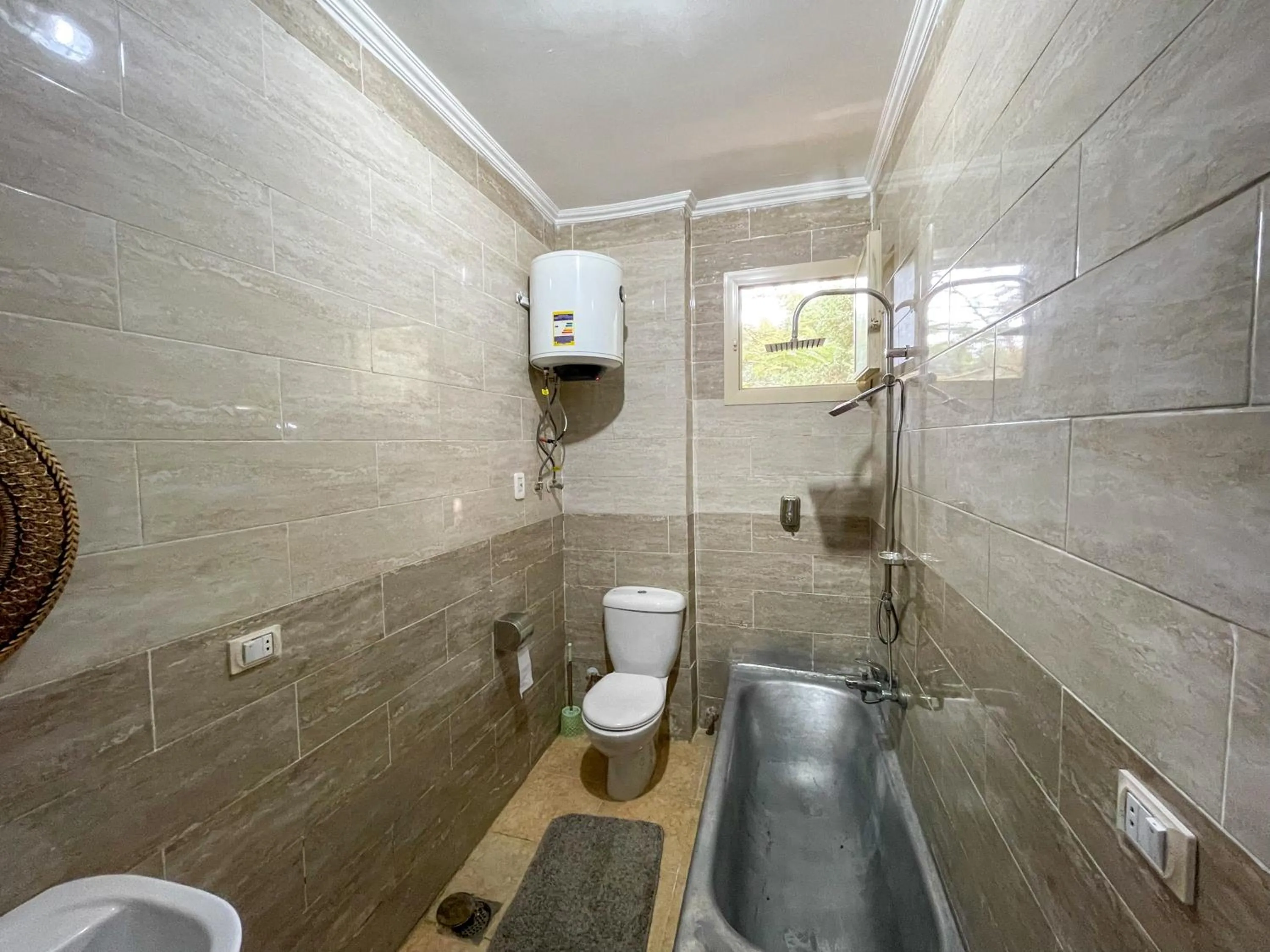 Bathroom in Chez l'ami hotel