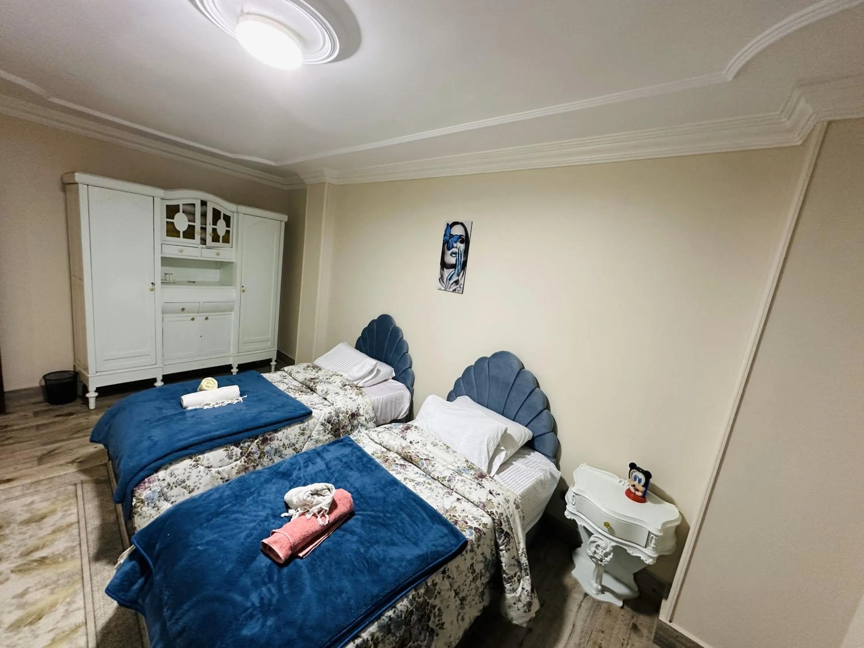 Bed in Chez l'ami hotel