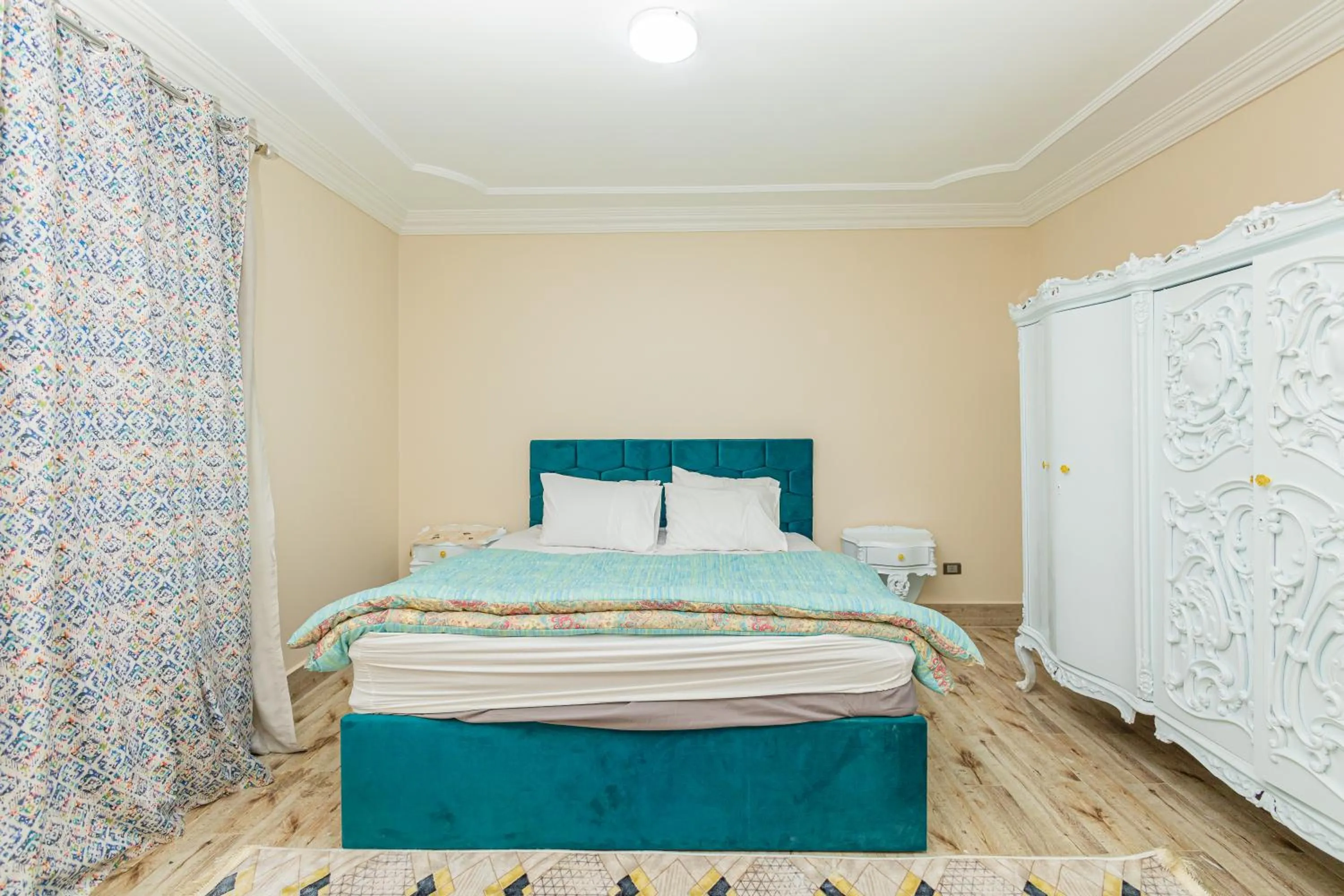 Bed in Chez l'ami hotel