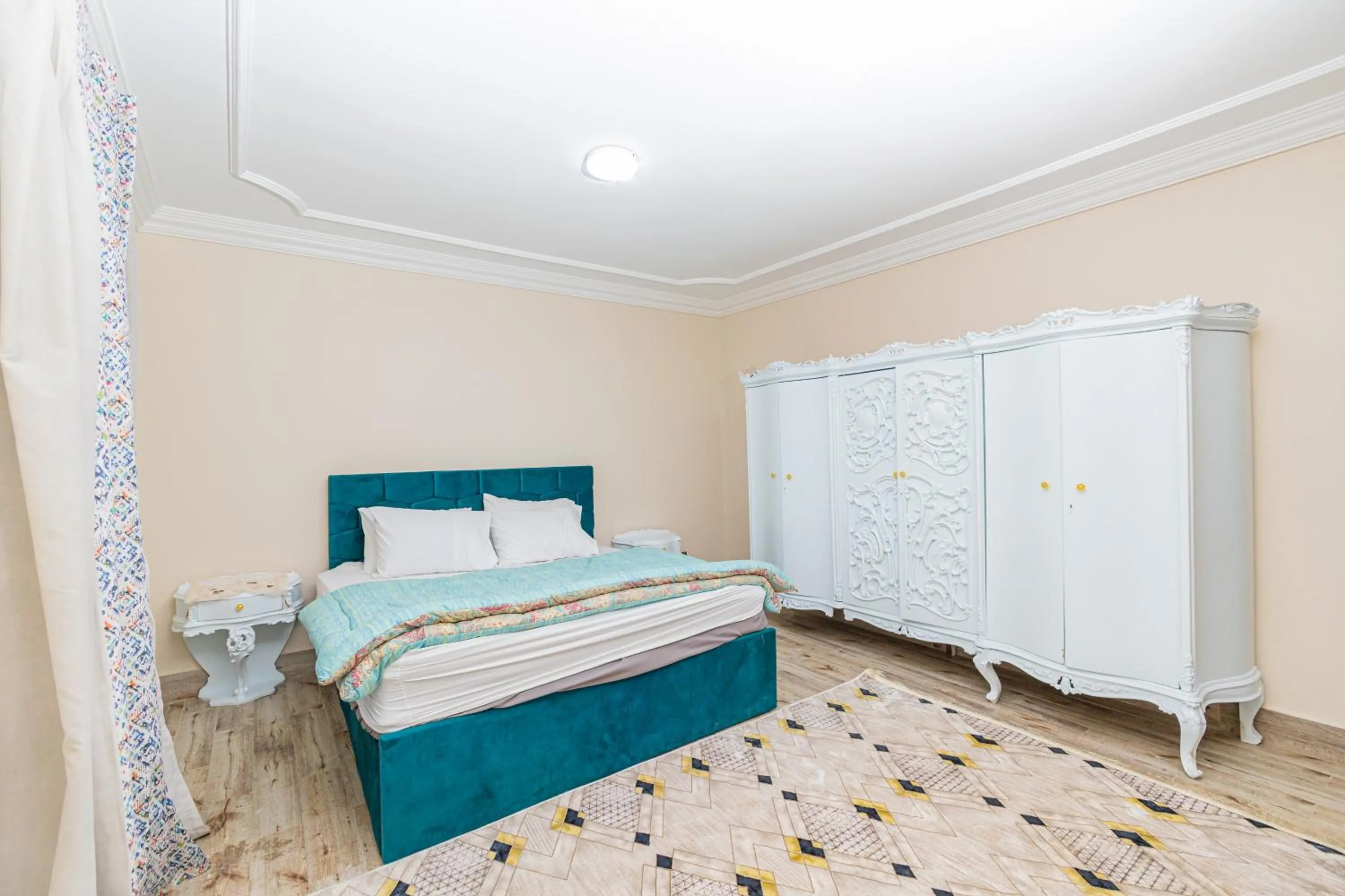 Bed in Chez l'ami hotel