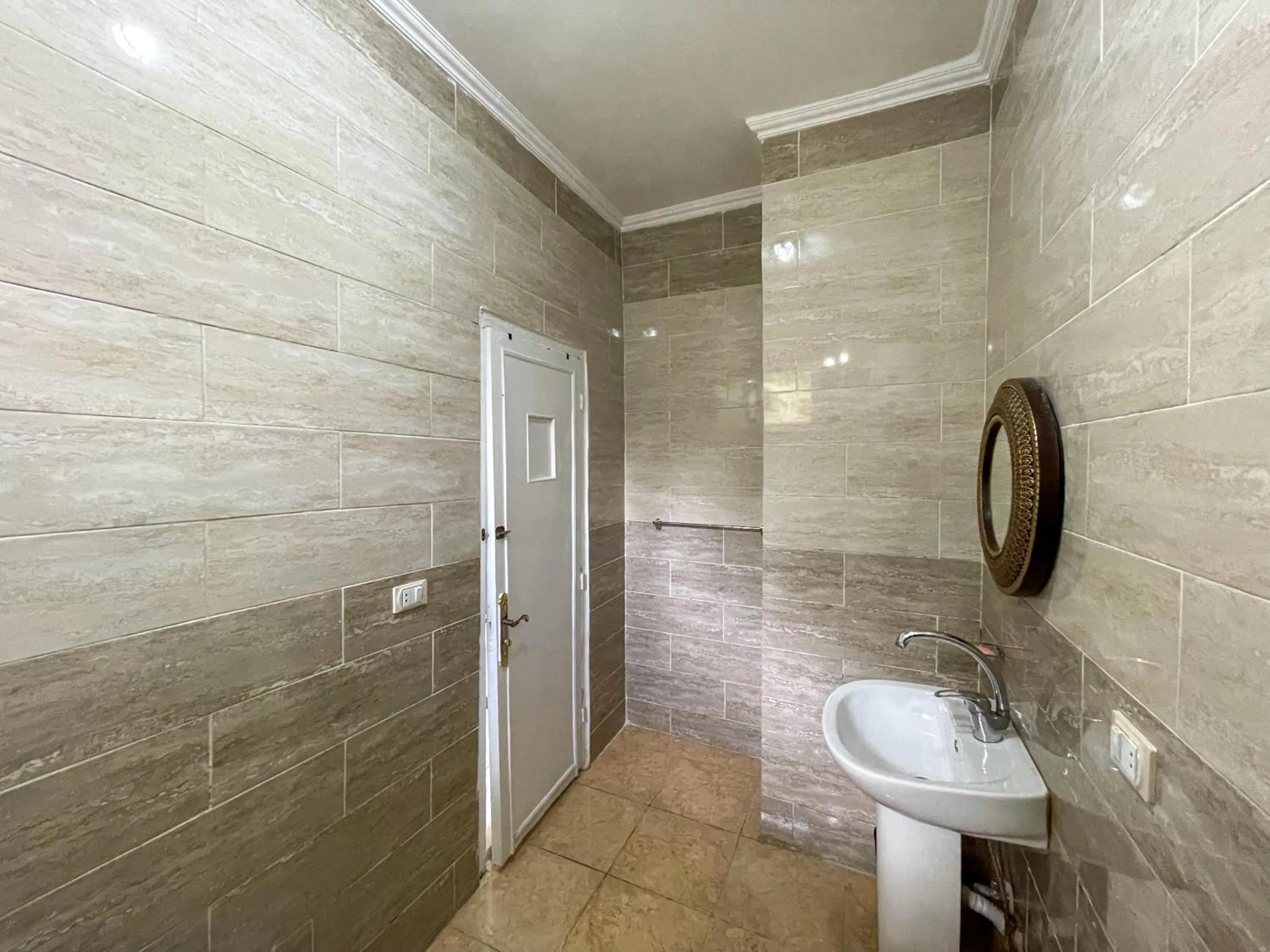 Bathroom in Chez l'ami hotel