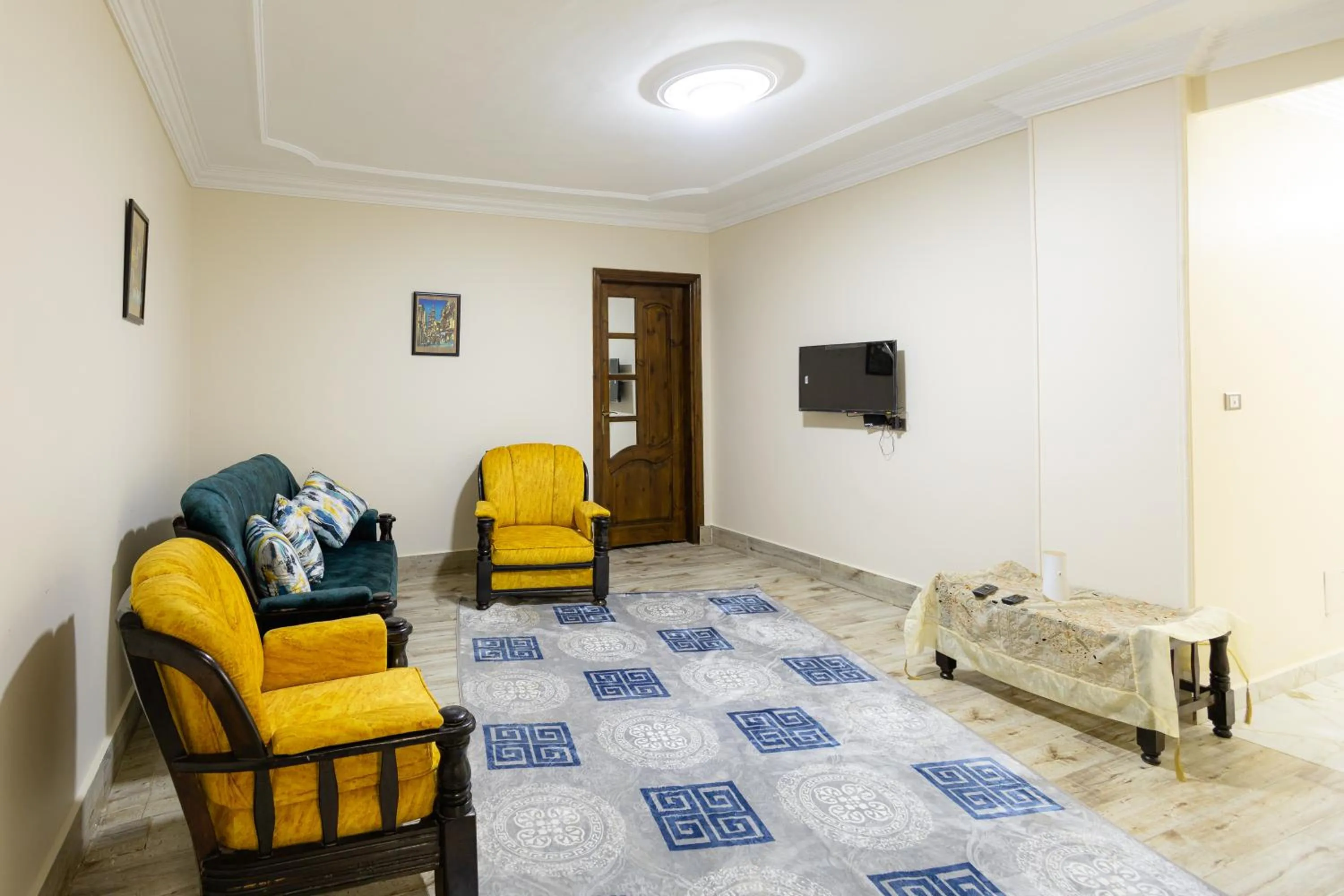 TV and multimedia in Chez l'ami hotel