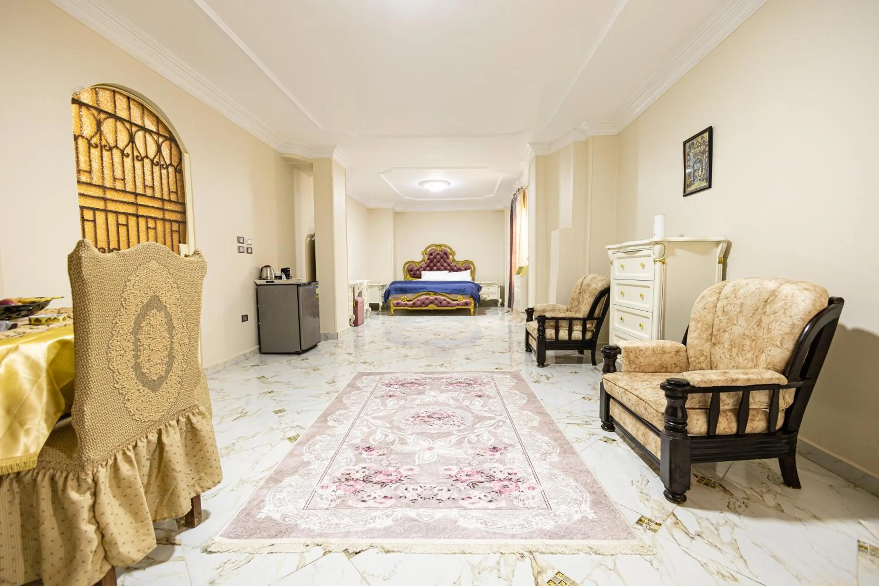 Bed in Chez l'ami hotel