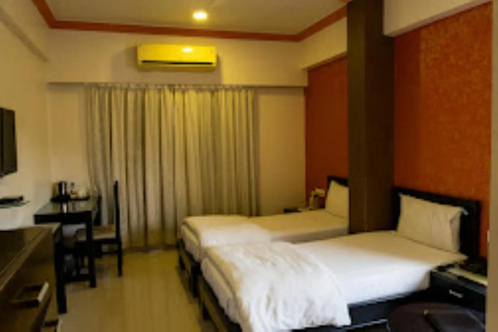 Photo of the whole room in Hotel Mukund Villas