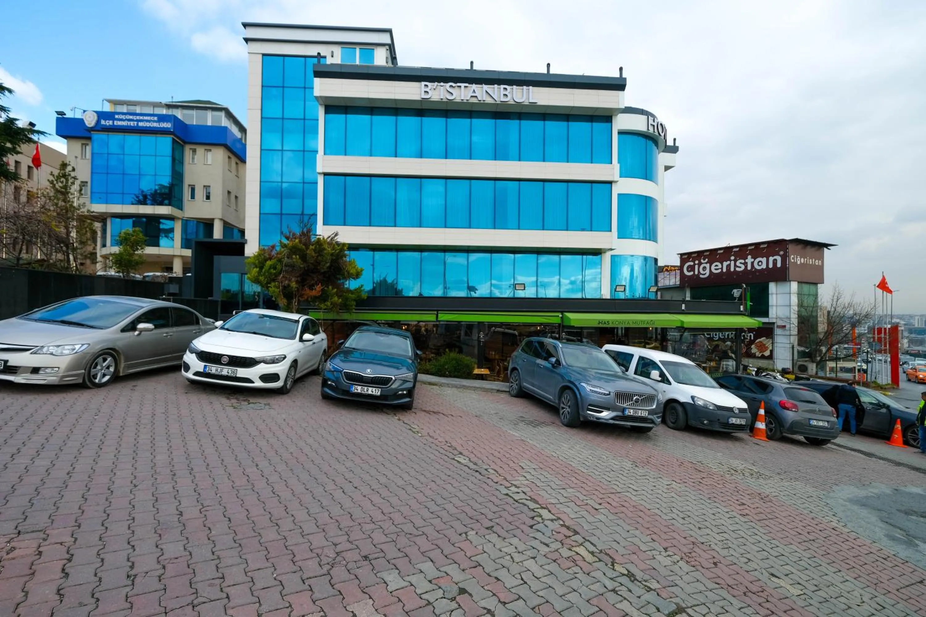 Property building in B'İSTANBUL HOTEL