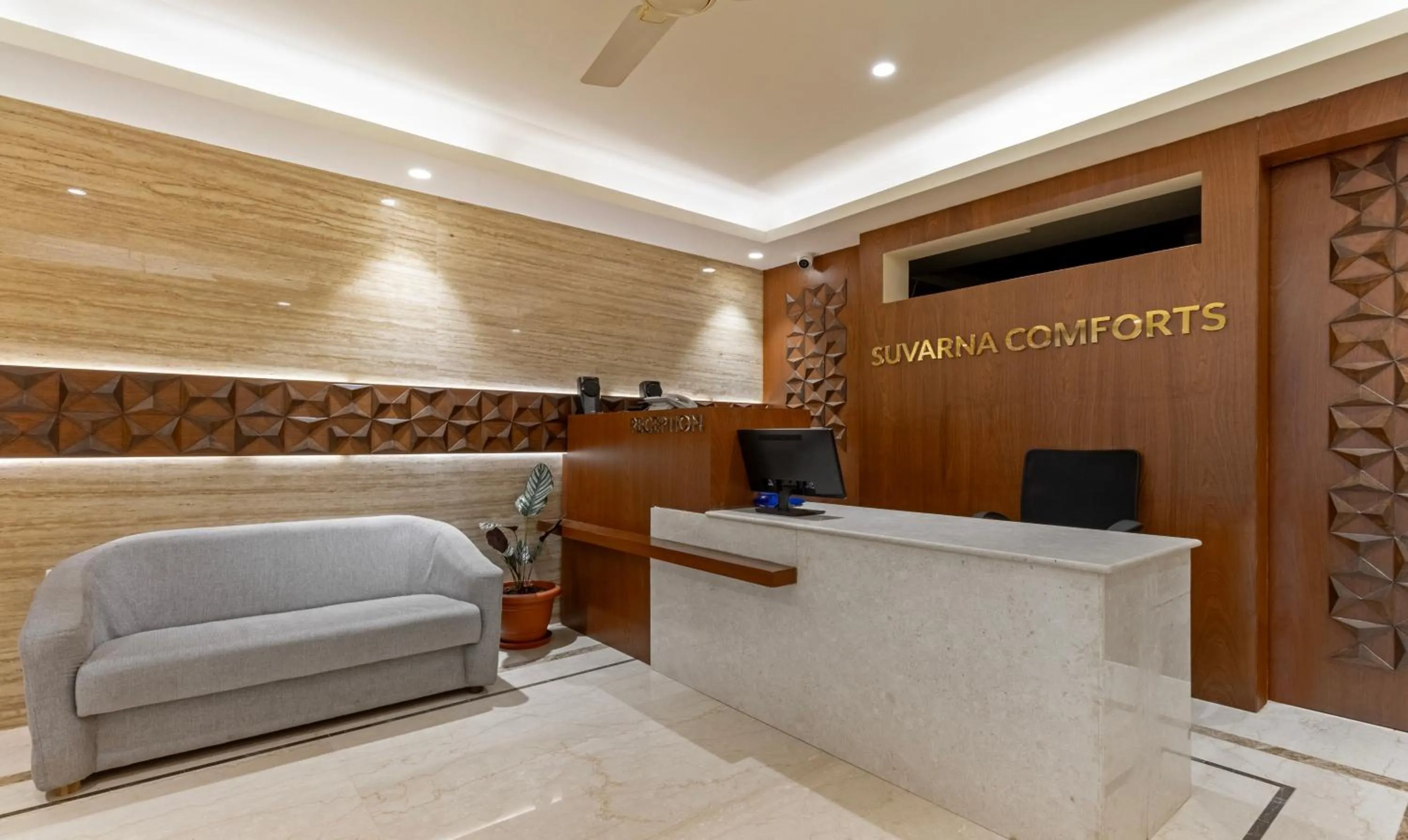 Lobby or reception in Treebo Suvarna Comforts