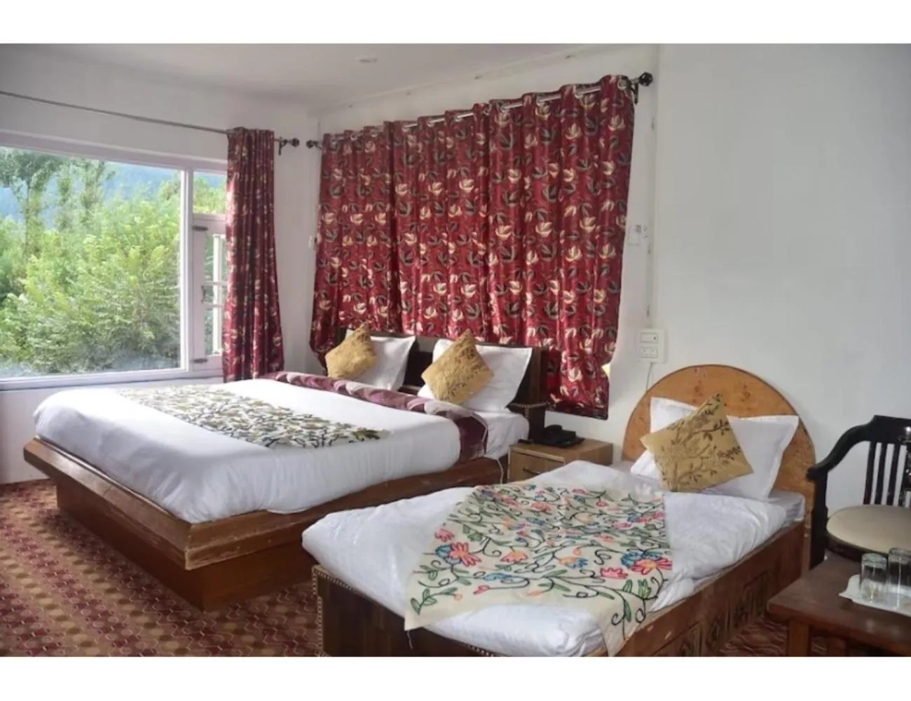 Bed in Hotel New Relax Inn, Pahalgam