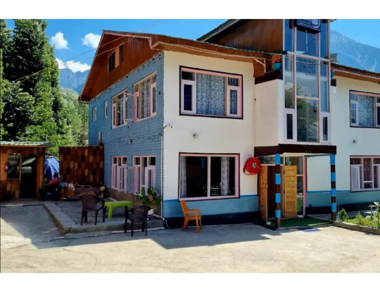 Property building in Hotel New Relax Inn, Pahalgam