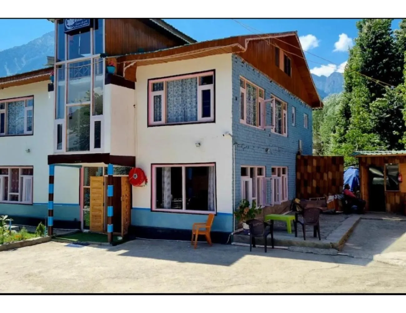 Property building in Hotel New Relax Inn, Pahalgam