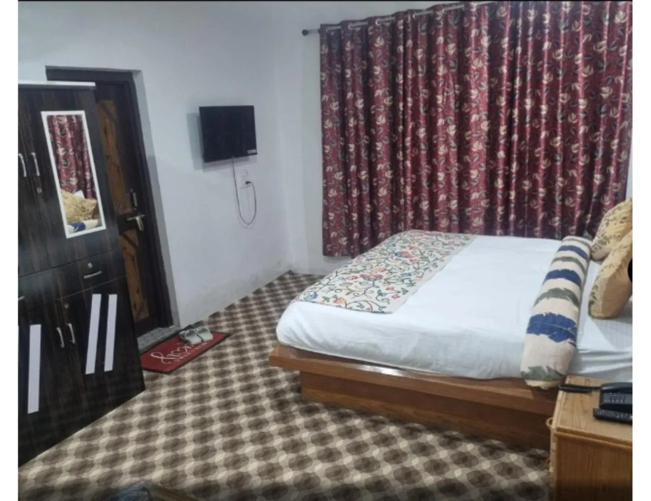 Bed in Hotel New Relax Inn, Pahalgam