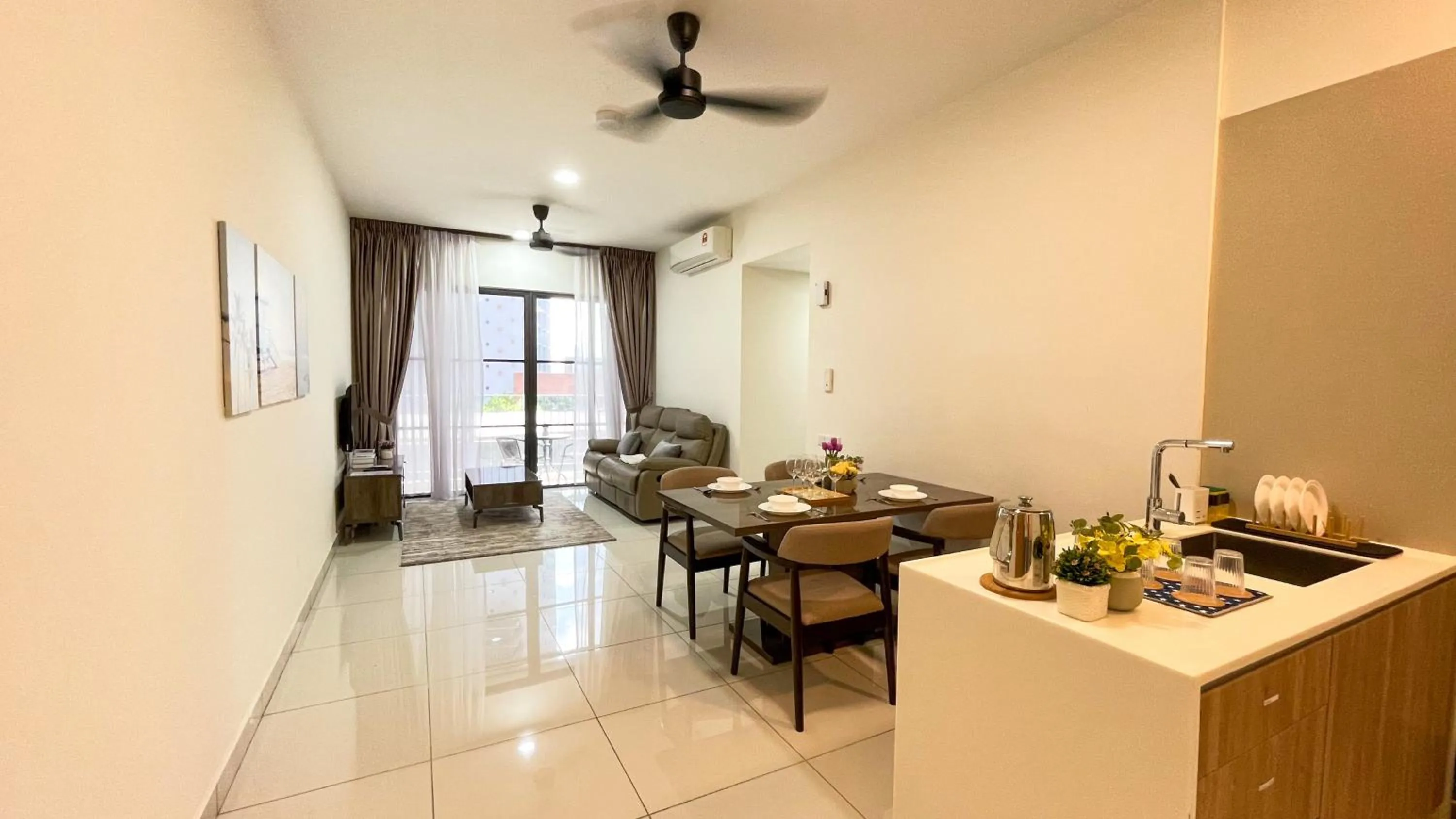 Living room in Millerz Square Kuala Lumpur by Synergy