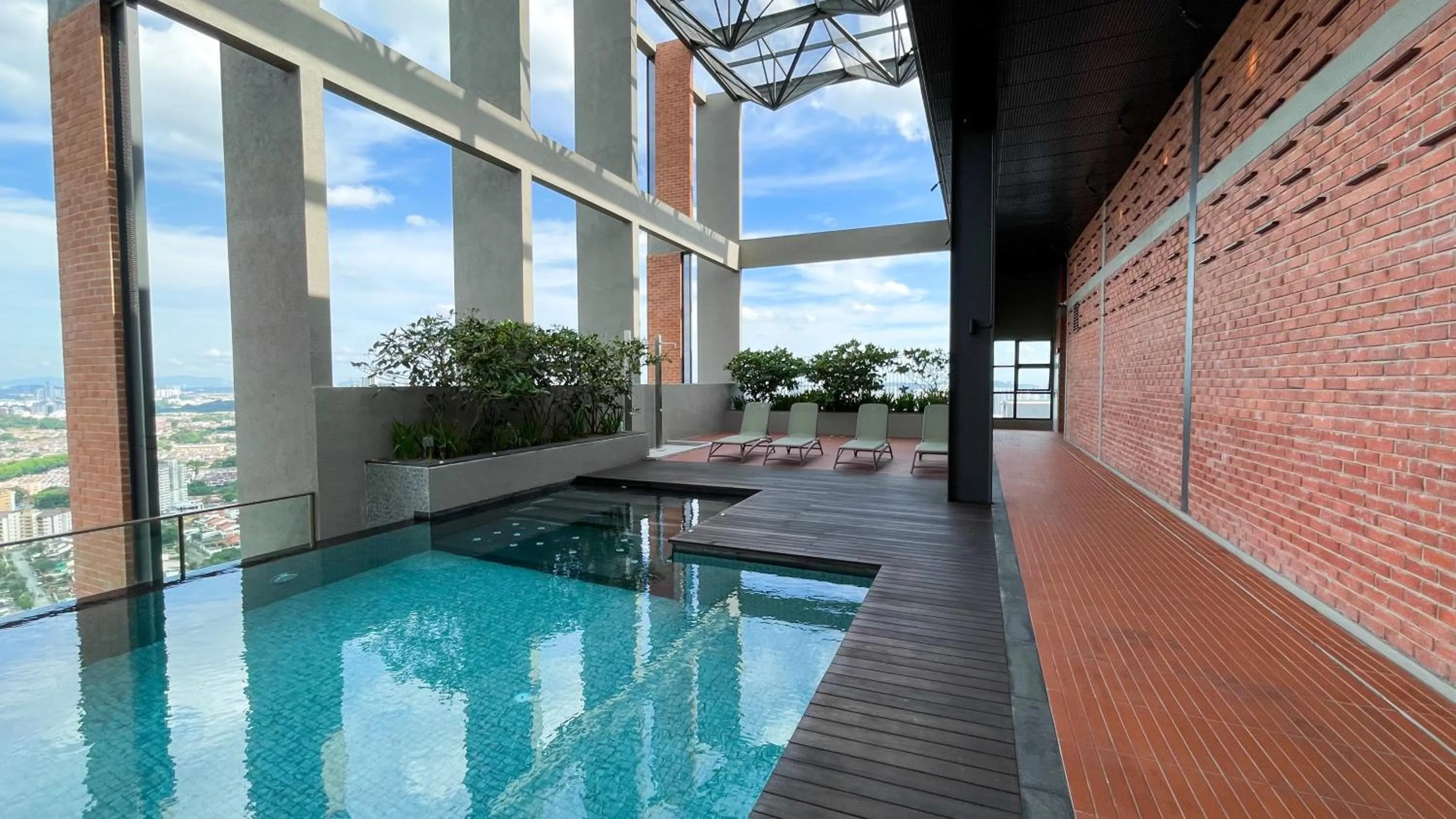 Swimming pool in Millerz Square Kuala Lumpur by Synergy