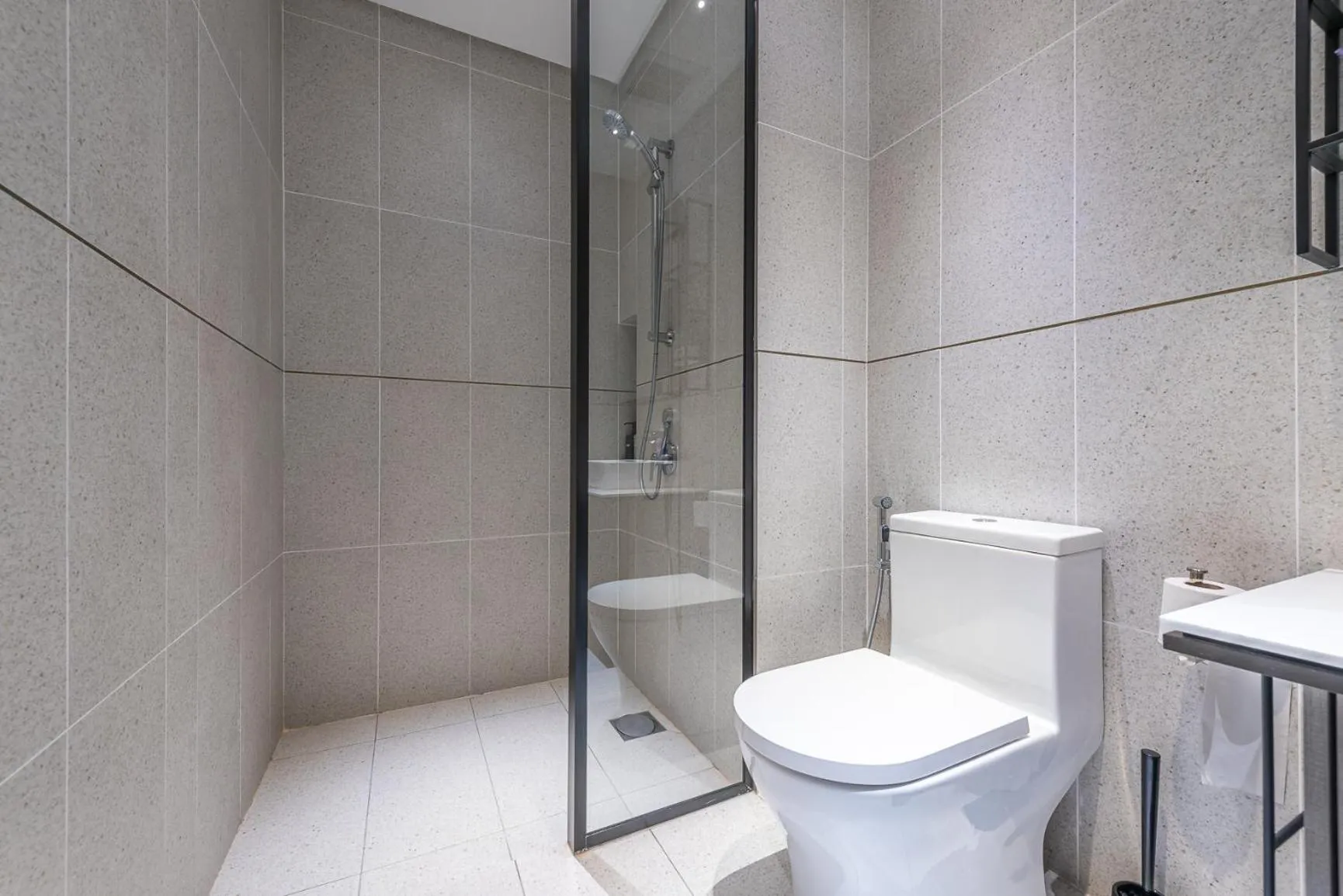 Shower in Millerz Square Kuala Lumpur by Synergy