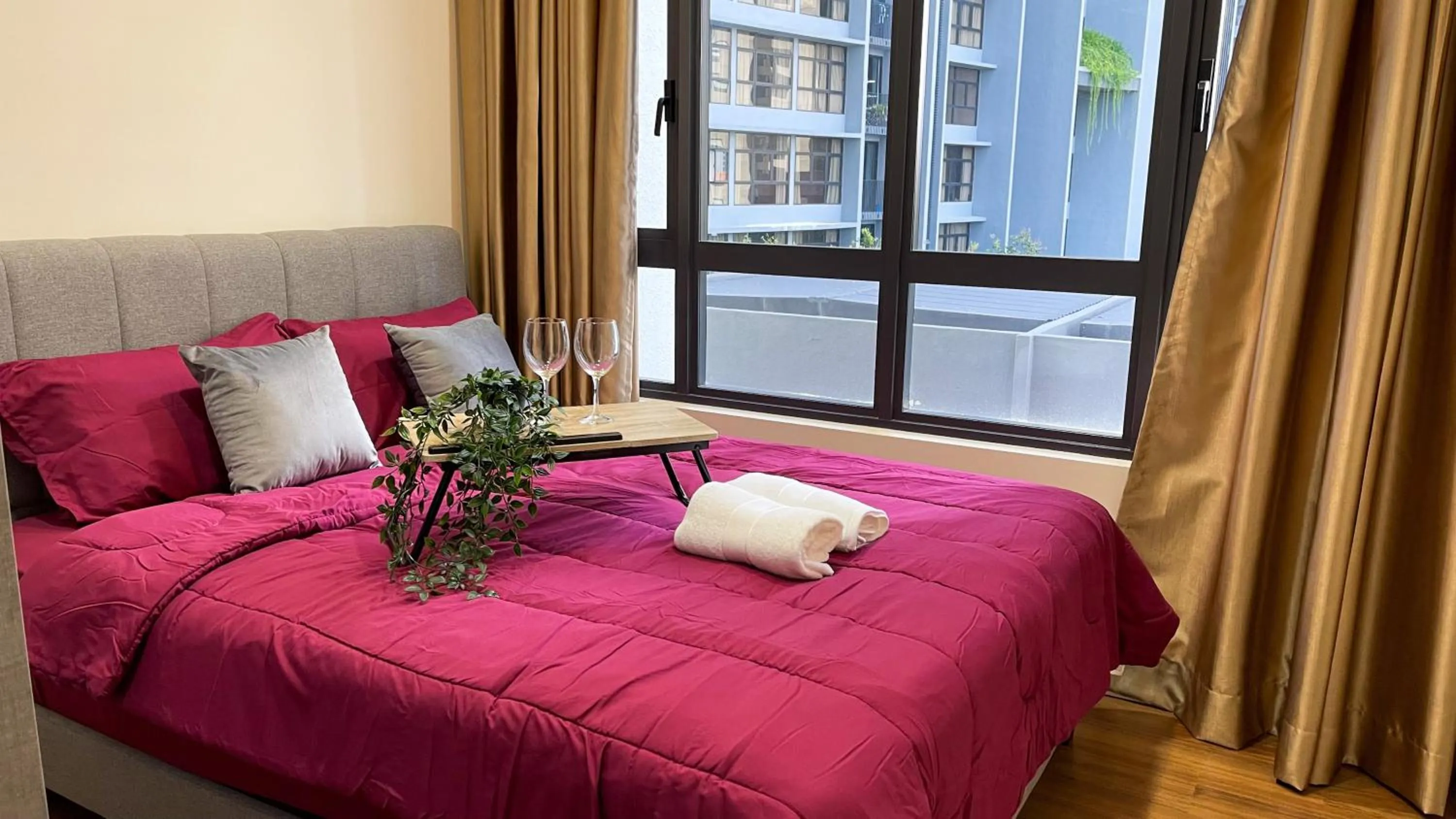 Bed in Millerz Square Kuala Lumpur by Synergy