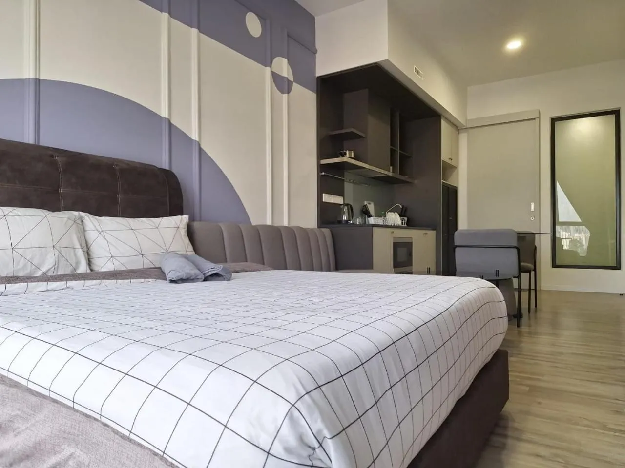 Bed in Millerz Square Kuala Lumpur by Synergy