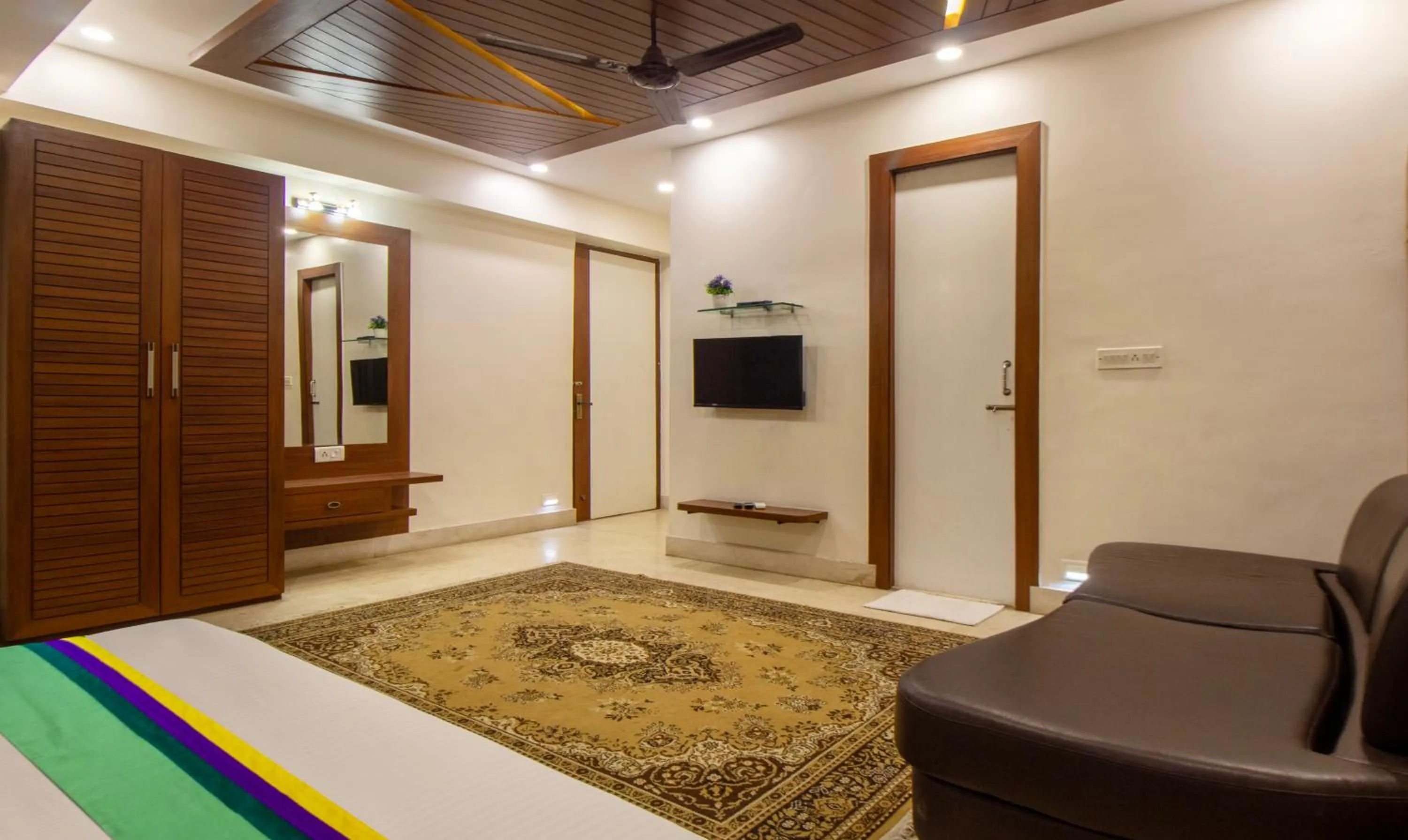 Bedroom in Treebo Royal Orbit, Metropoliton