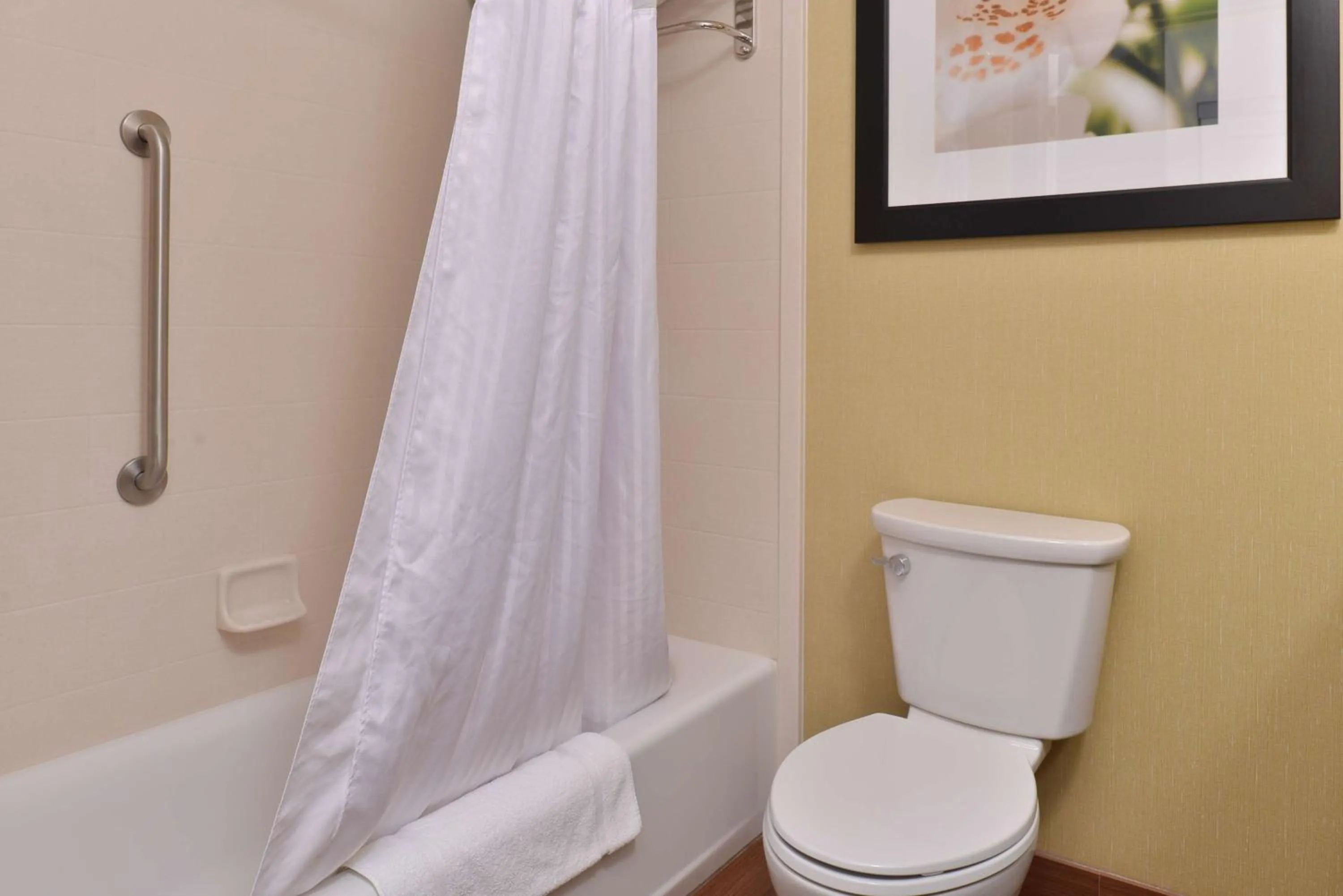 Bathroom in Hilton Garden Inn West Chester