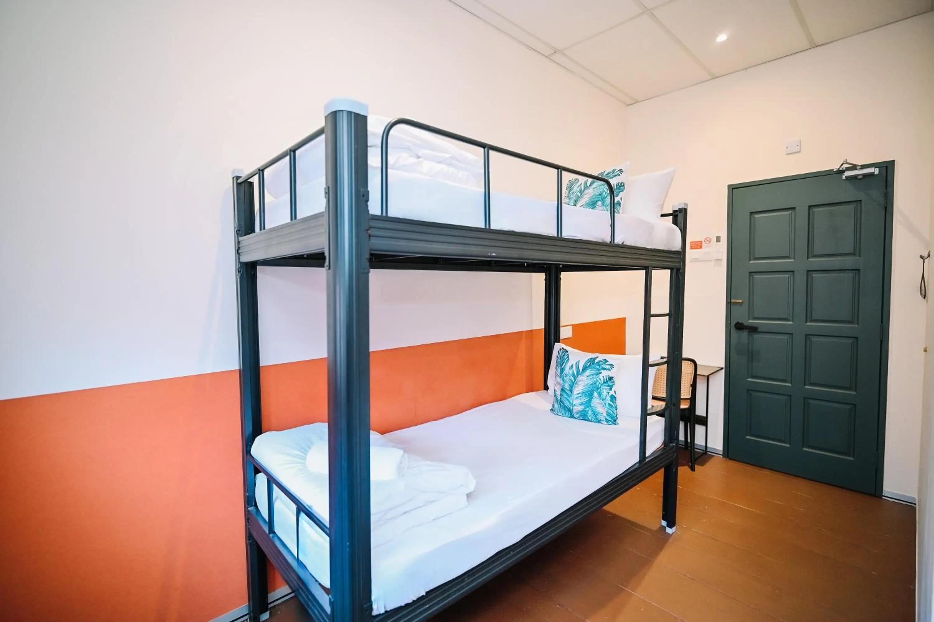 Photo of the whole room, Bed in Swing & Pillows - 75 Chulia St, Georgetown Penang