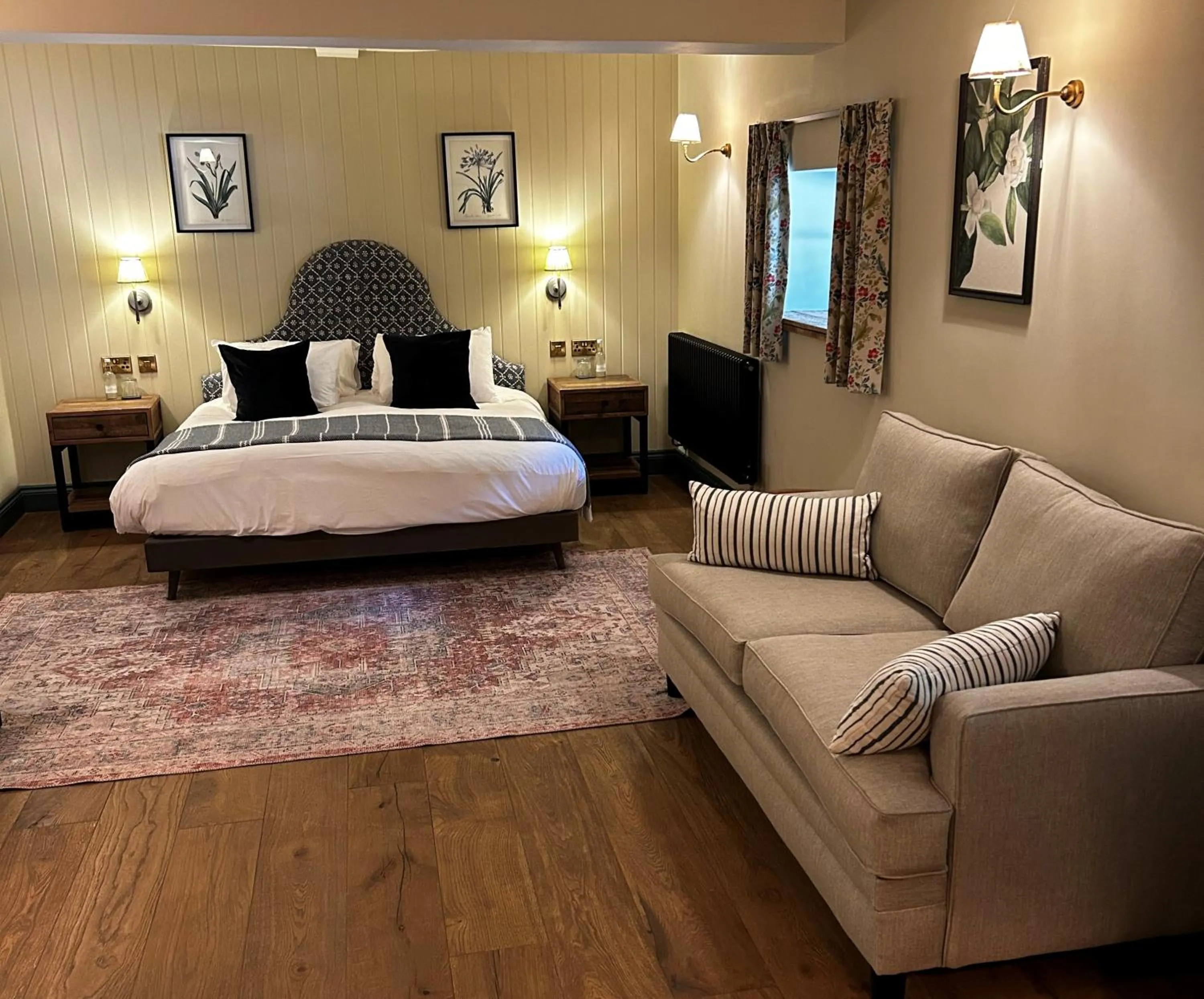 Bedroom, Bed in Egypt Mill Hotel and Restaurant