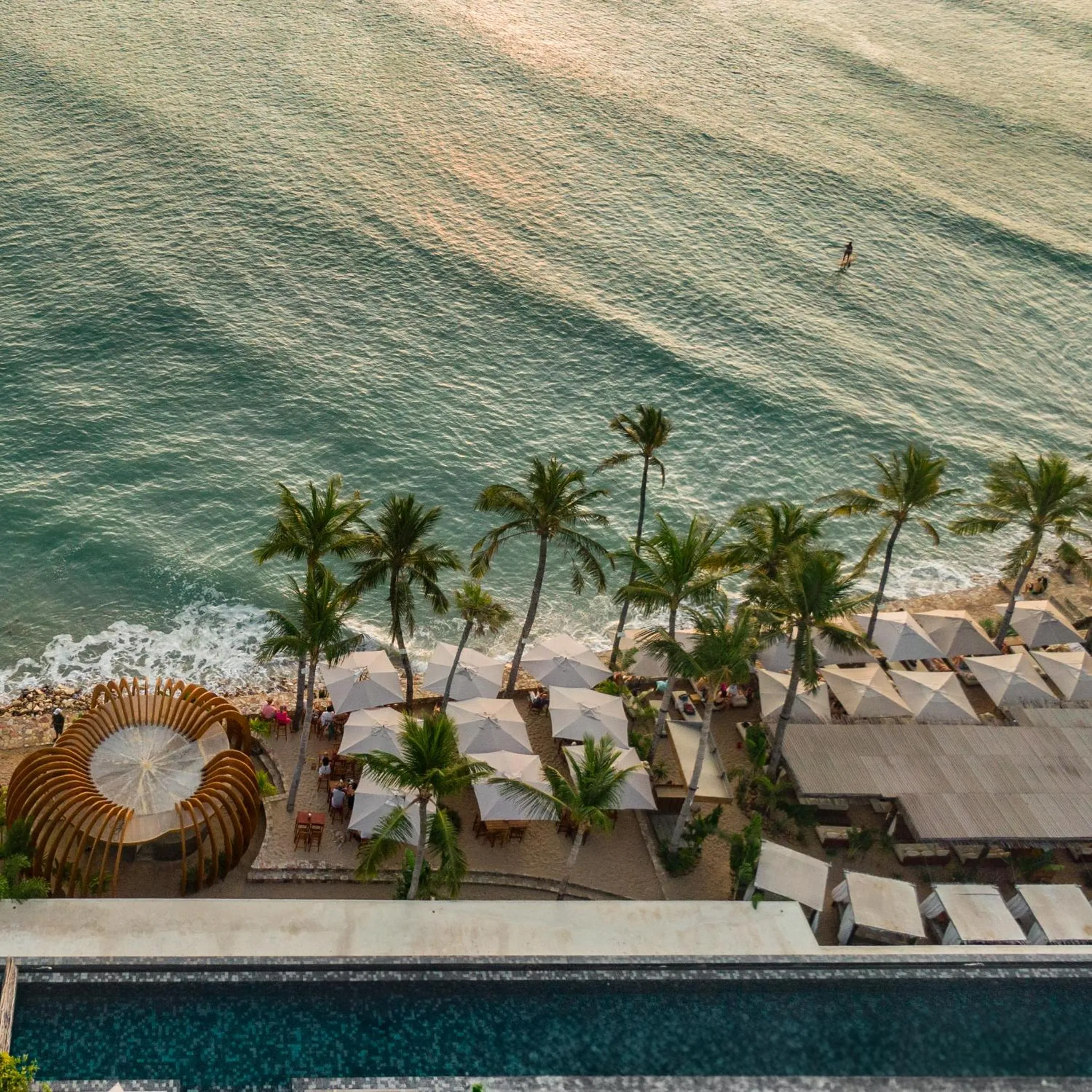 Beach in Apenunga Eco Hotel