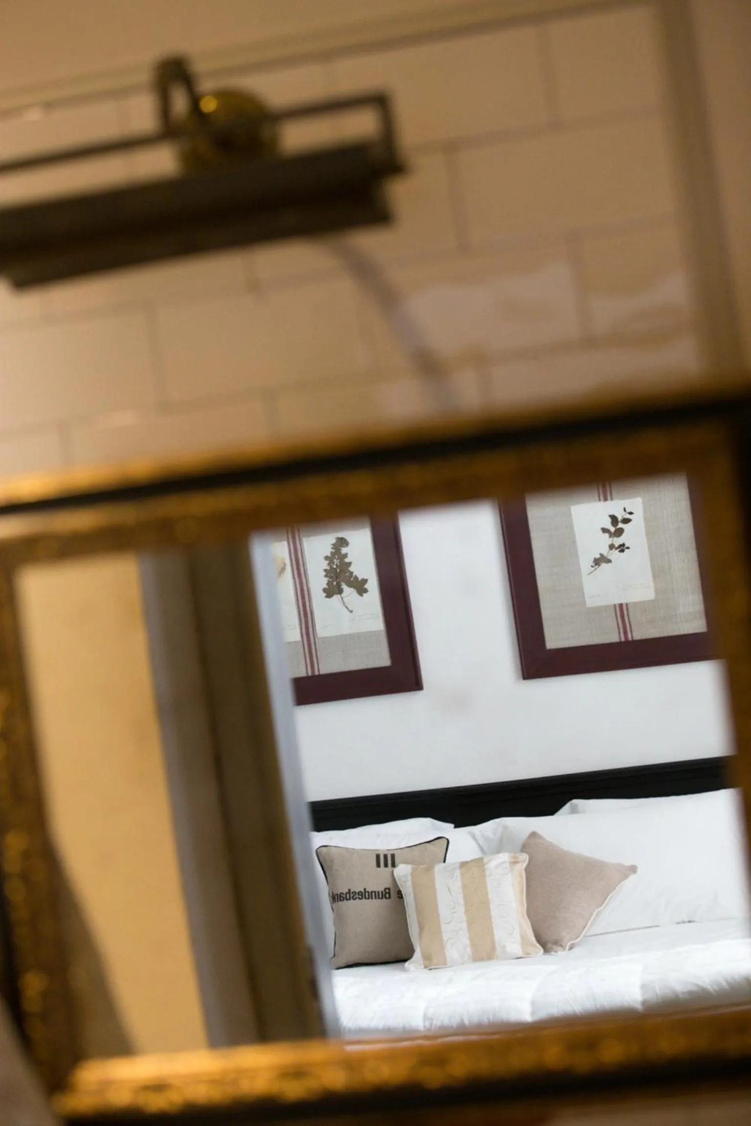 Decorative detail in Soprarno Suites