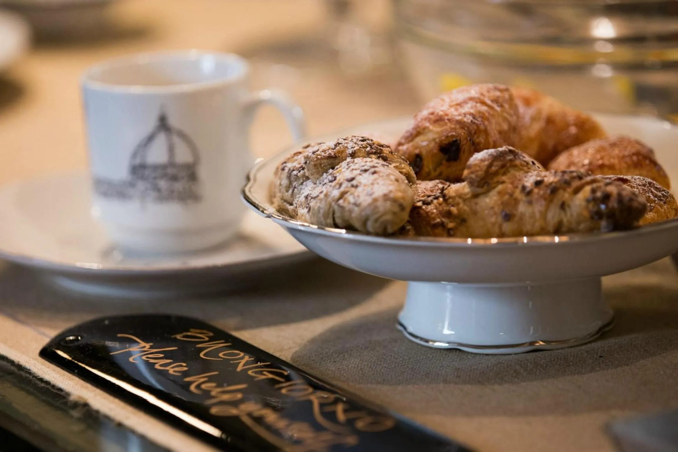 Food in Soprarno Suites