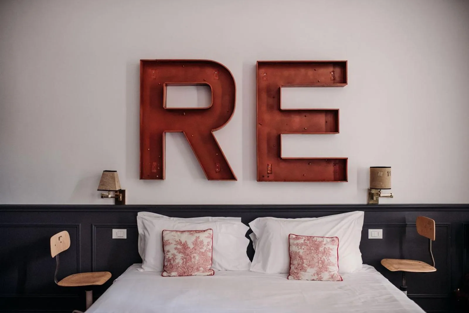 Bed in Soprarno Suites