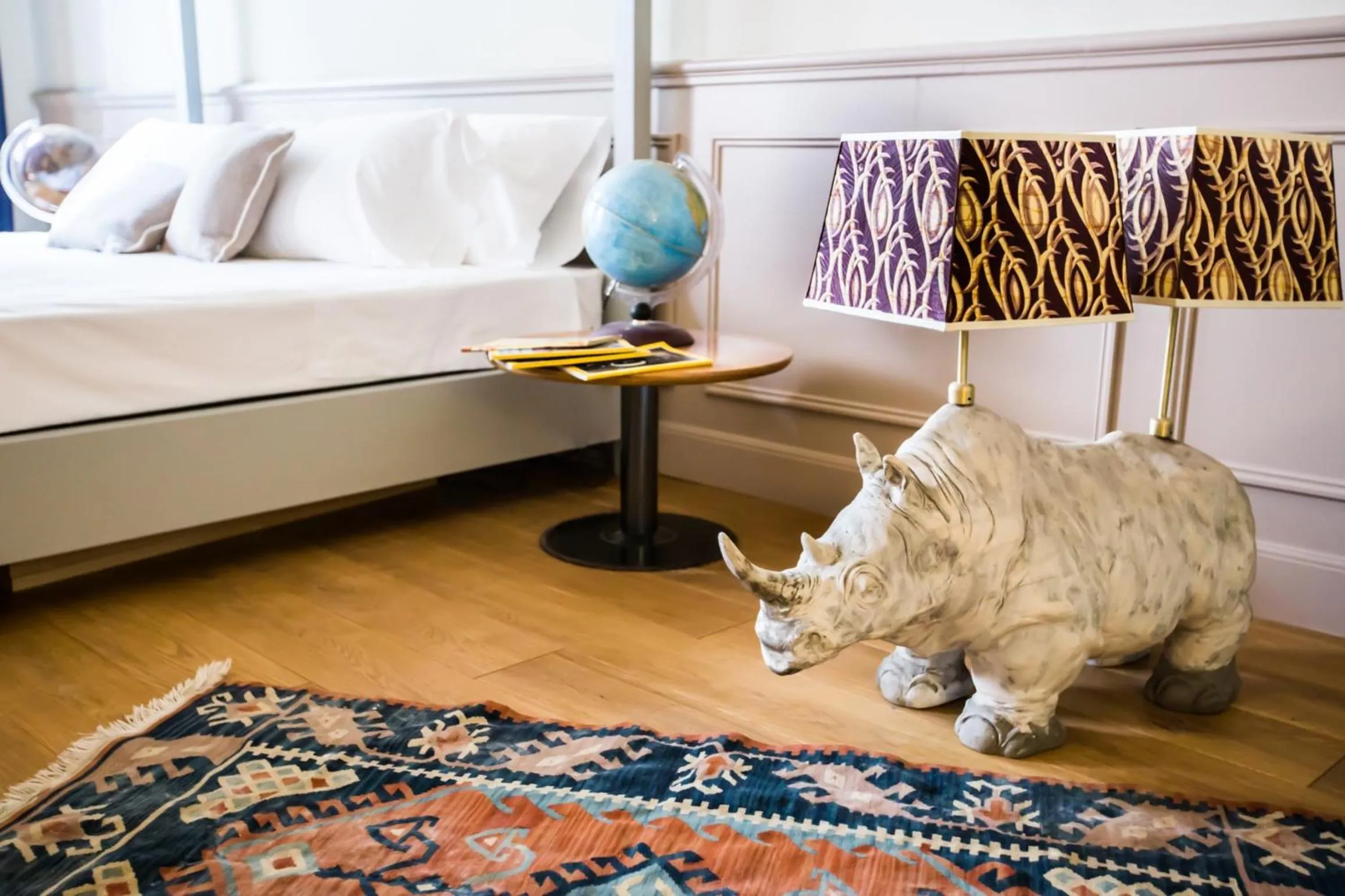 Decorative detail, Bed in Soprarno Suites