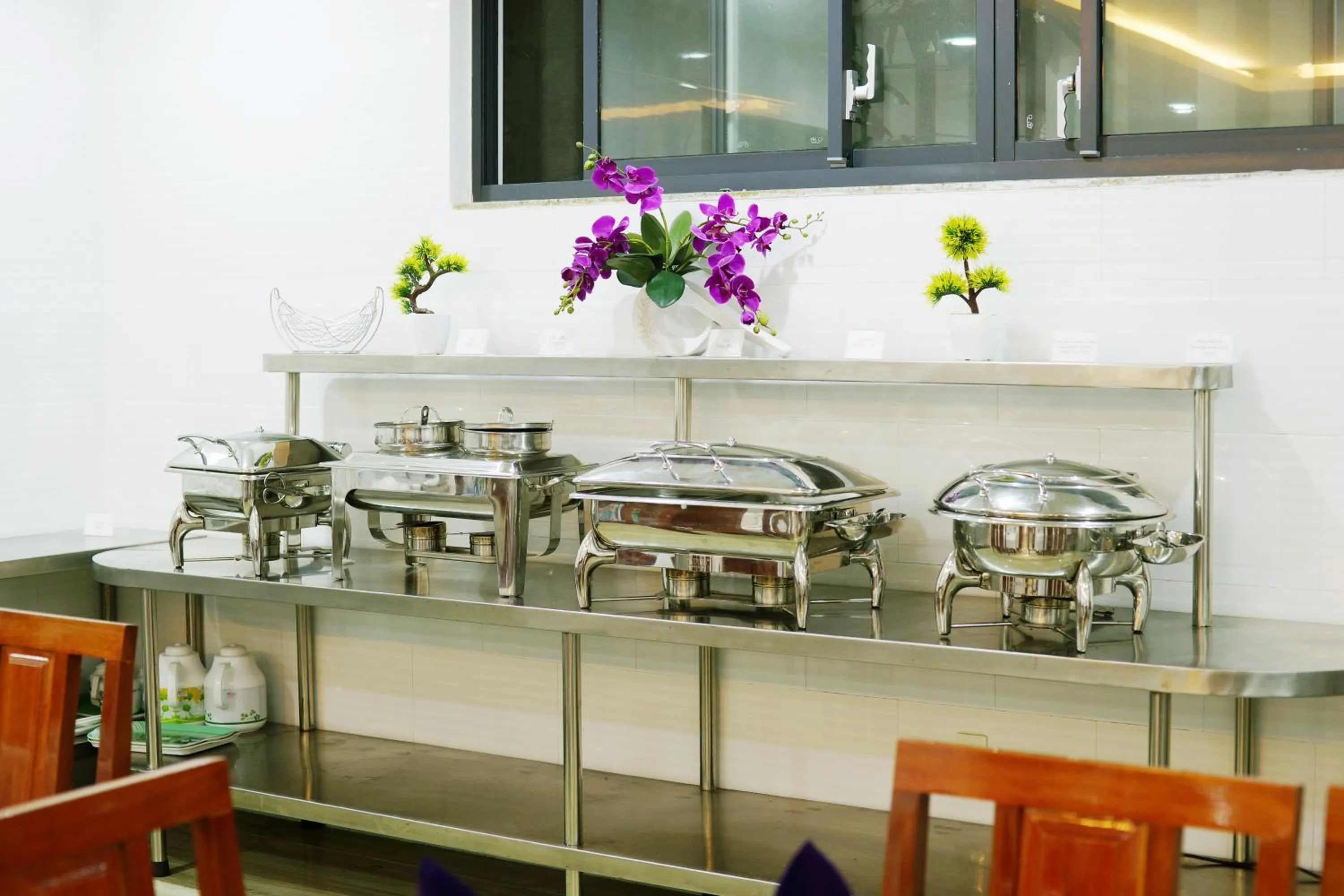 Restaurant/places to eat in La Maison Danang Beach Hotel