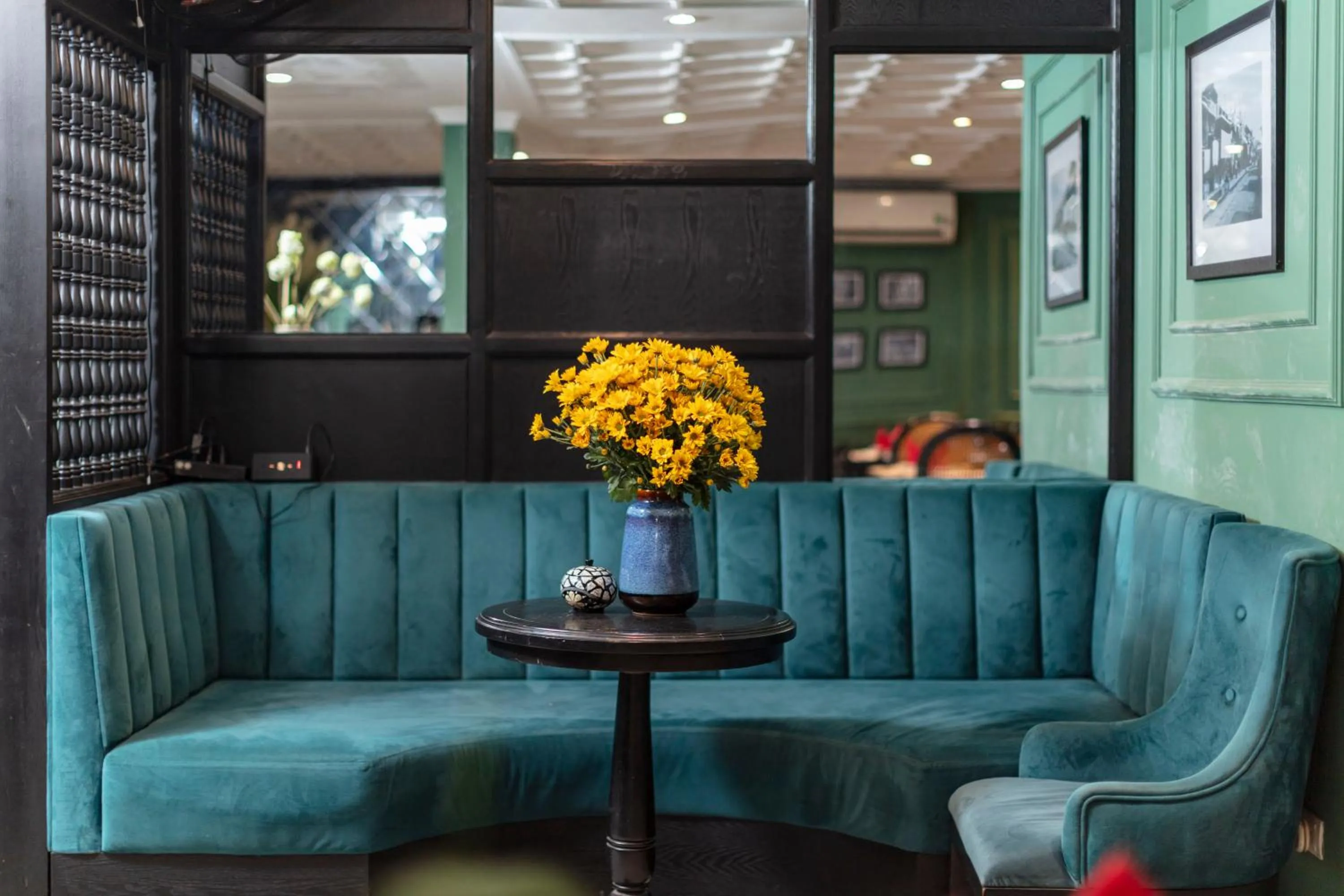 Lobby or reception in Hanoi Ancient Paradise Hotel