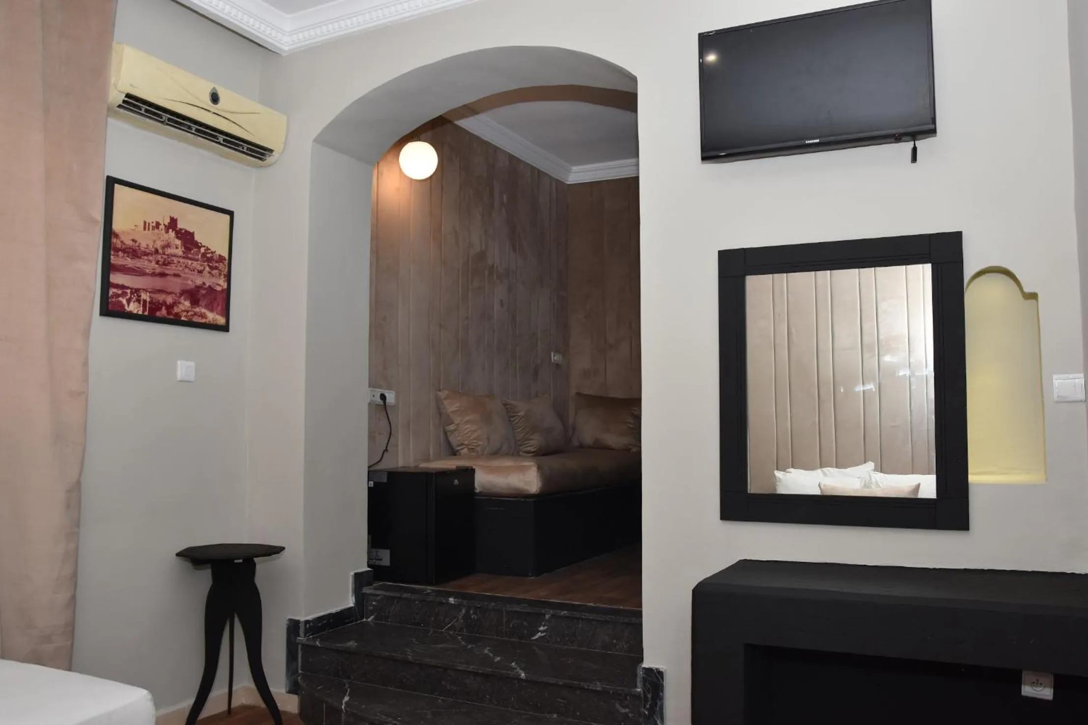 TV and multimedia in Cadé Hotel