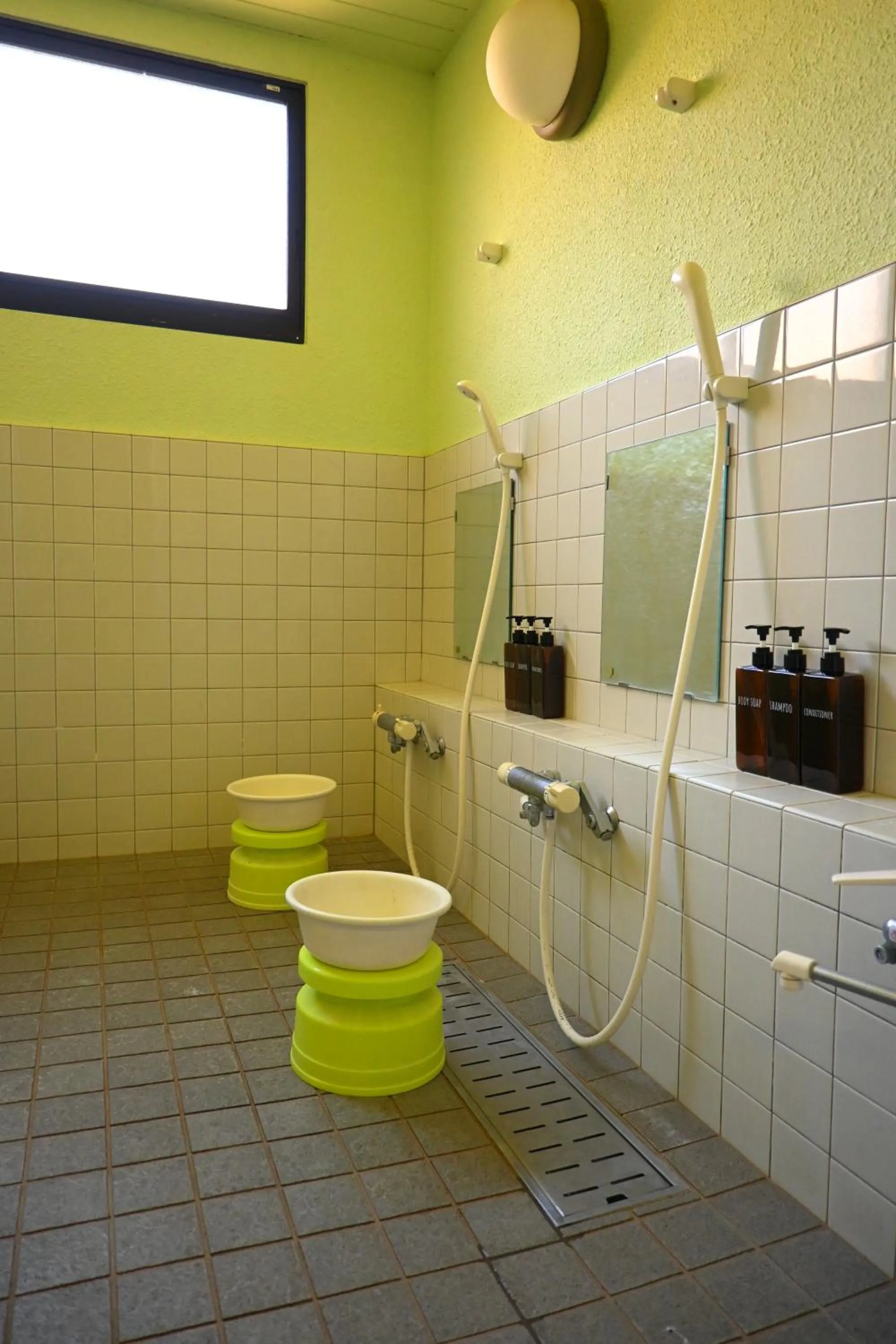 Shower in Daiju Myoko