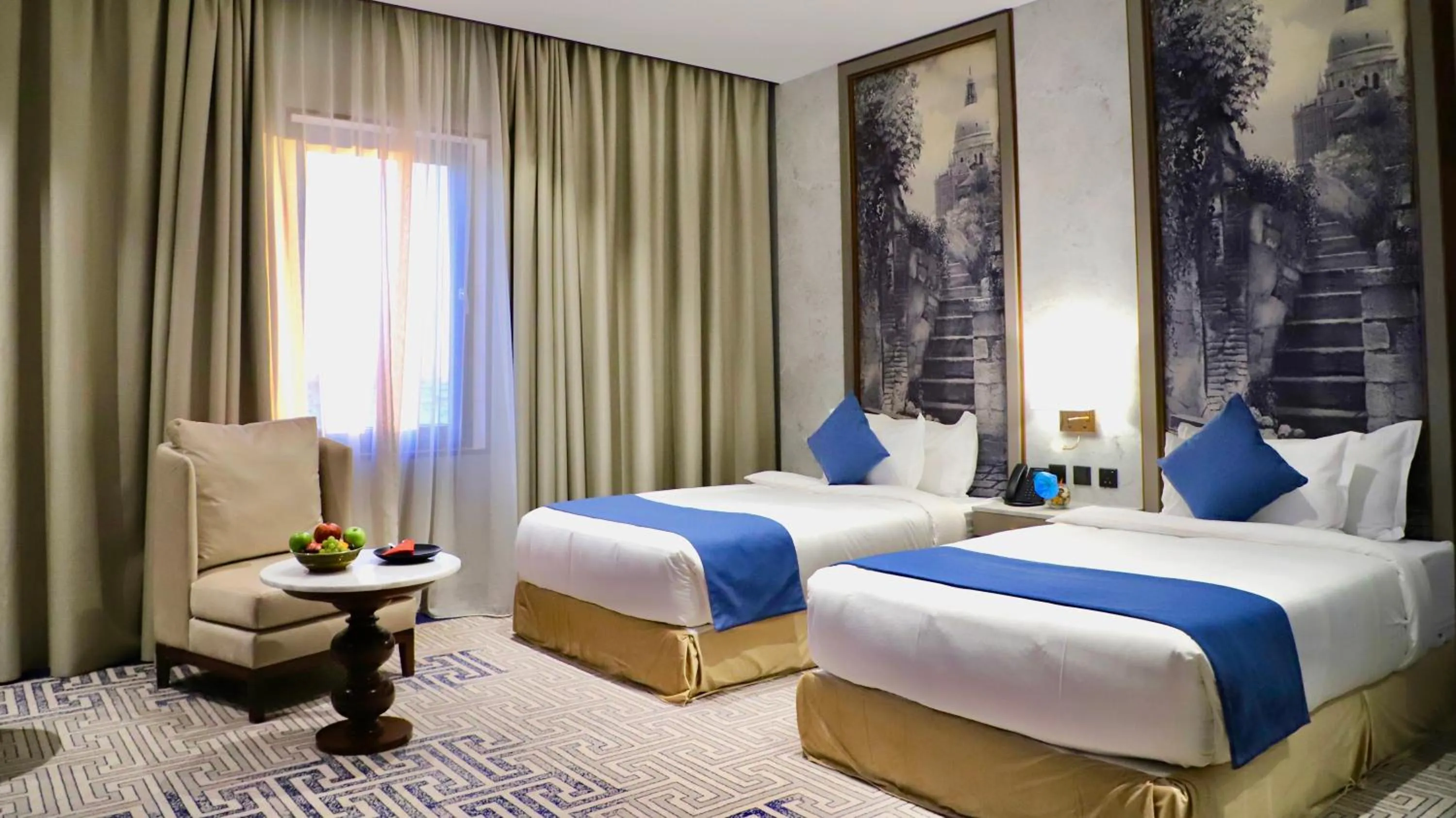 Bed in Five Seasons Hotel