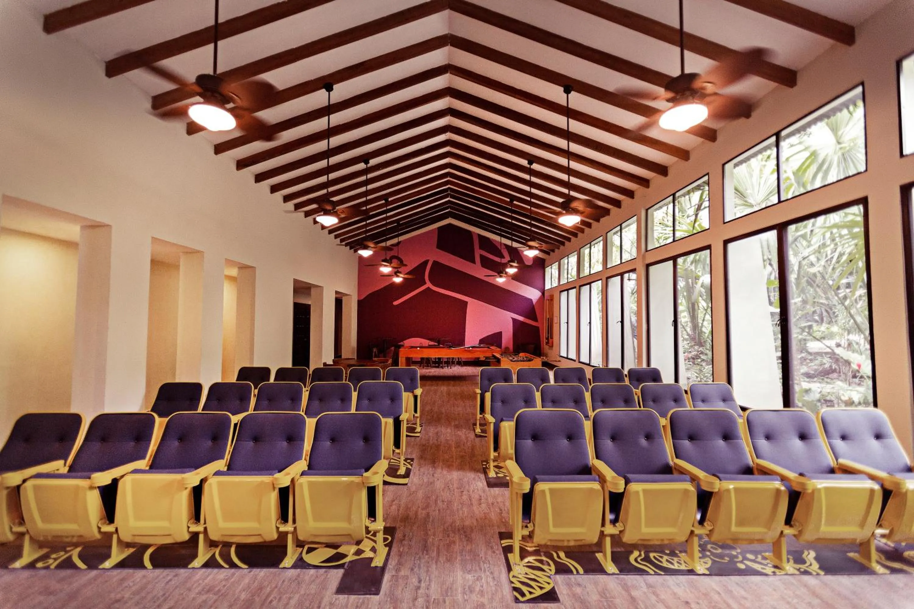 Game Room in Hotel Jungle Lodge Tikal