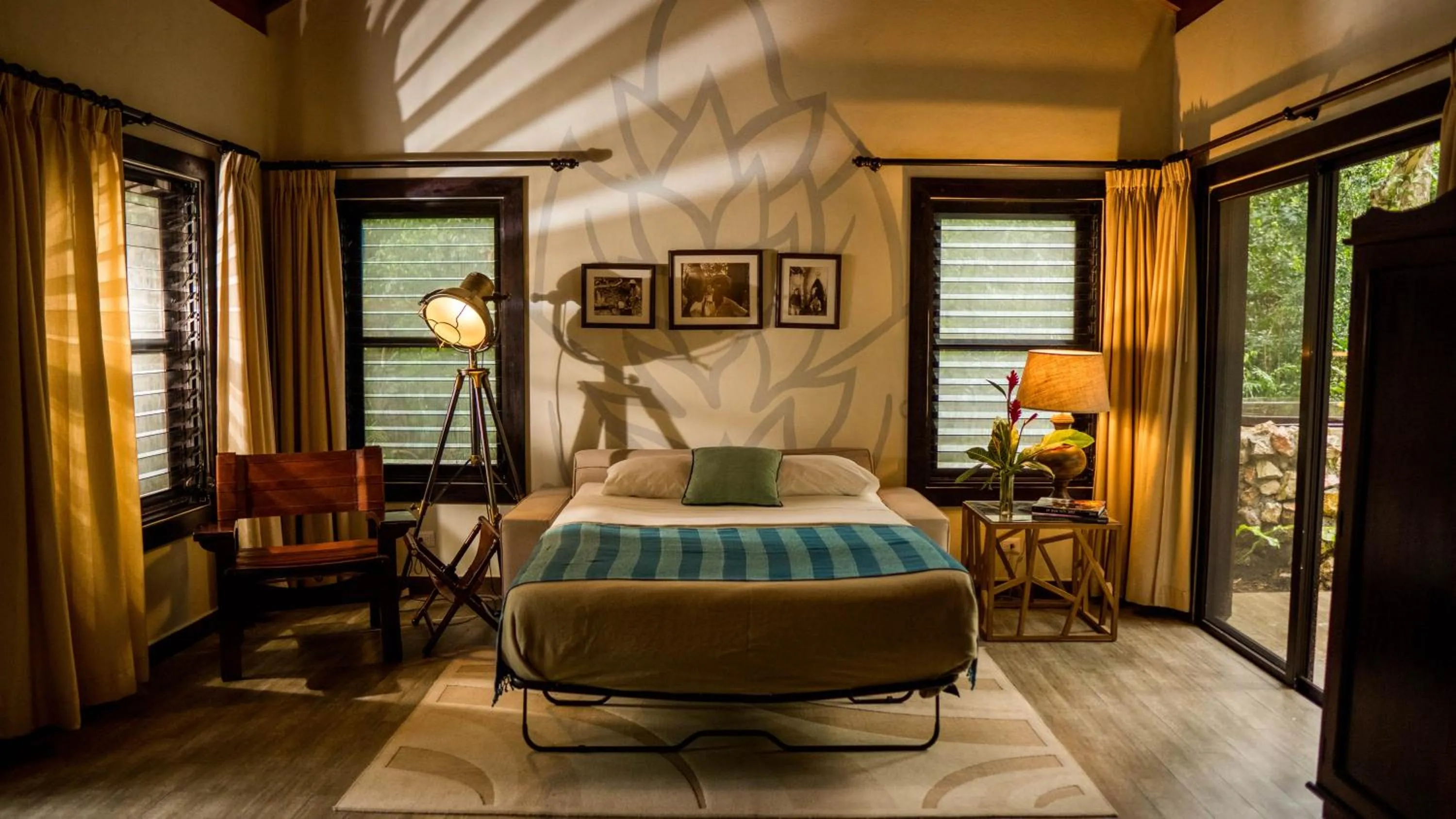 Bed in Hotel Jungle Lodge Tikal