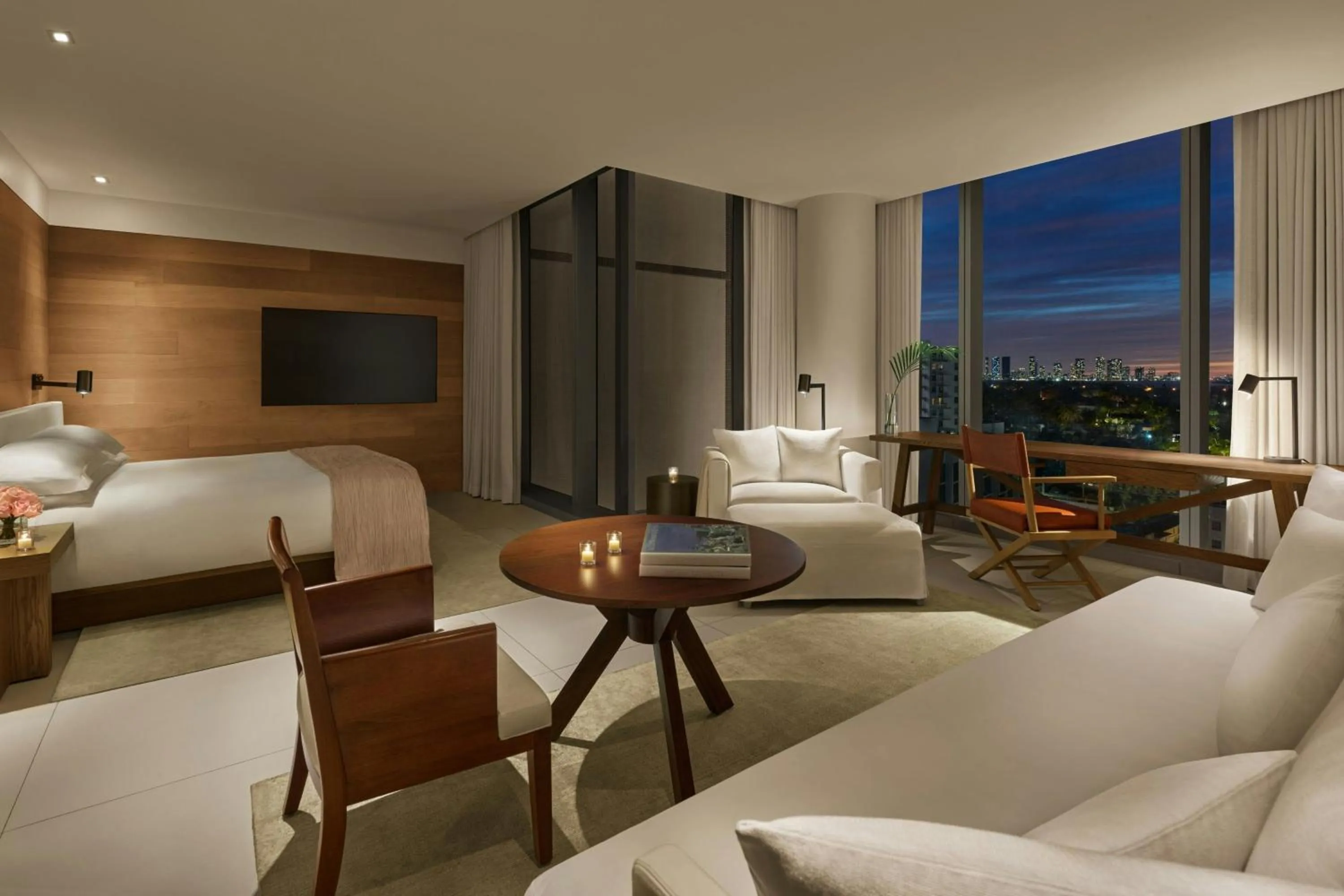 Photo of the whole room, Bed in The Miami Beach EDITION