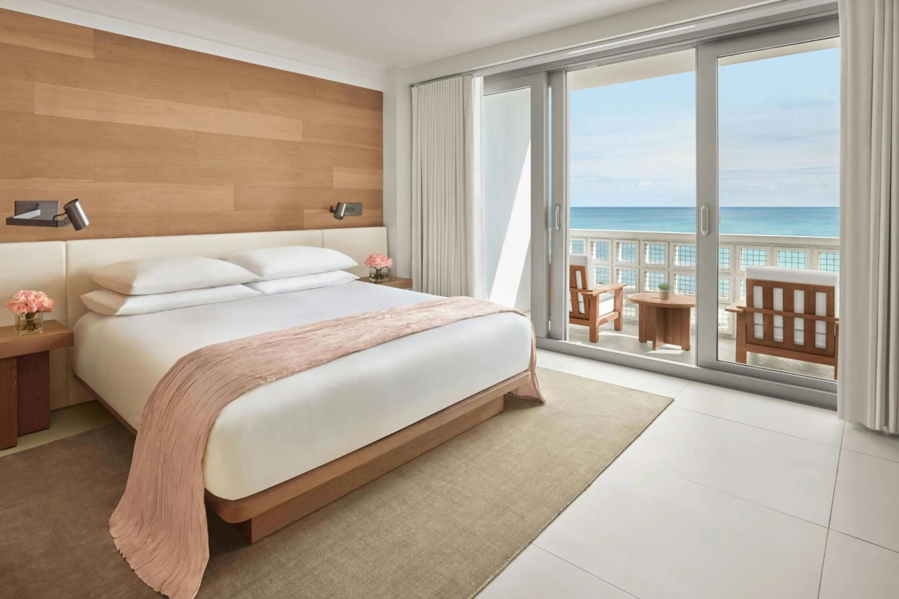 Bedroom, Bed in The Miami Beach EDITION