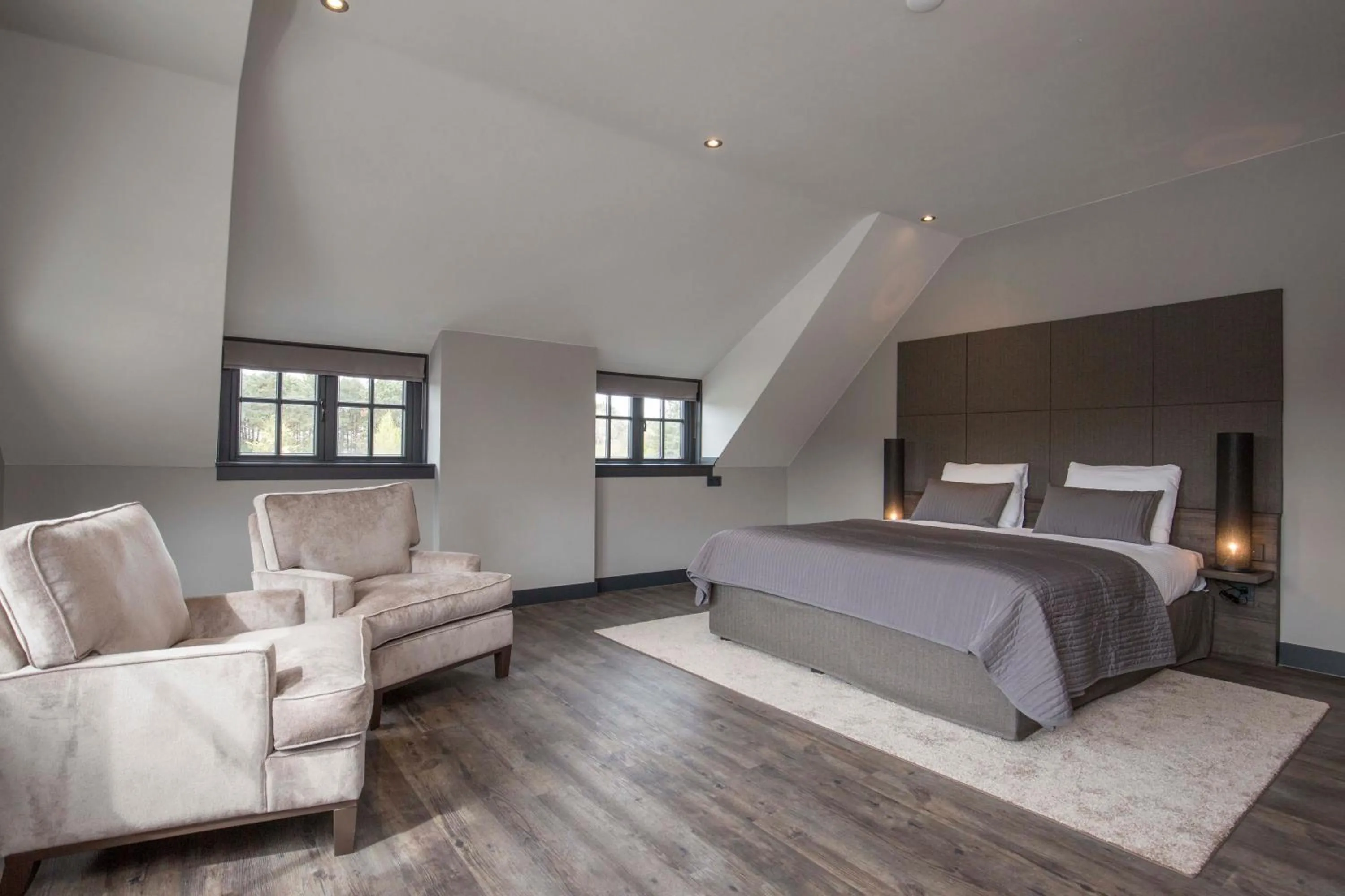 Photo of the whole room, Bed in Fletcher Boutique Hotel Duinoord