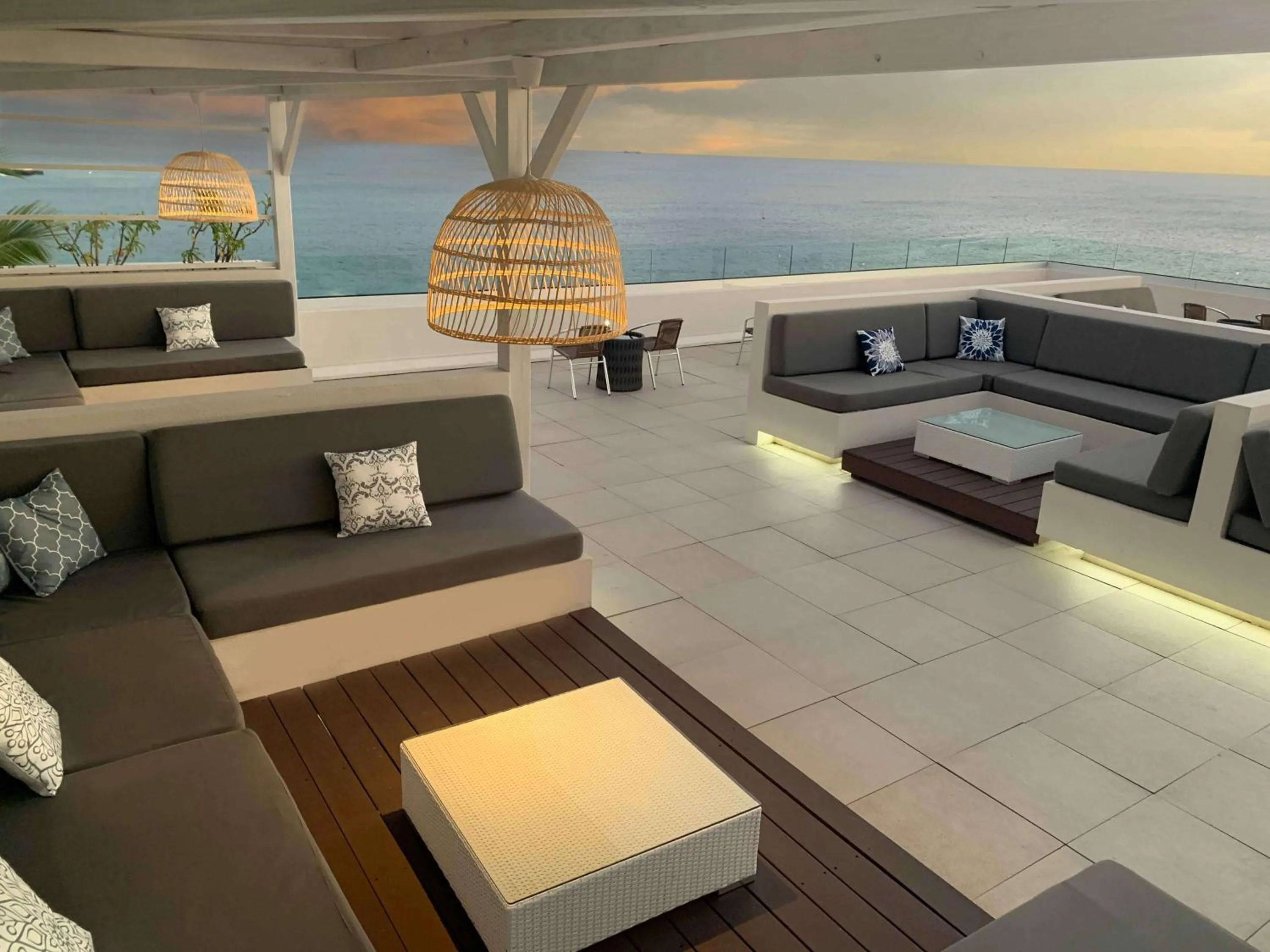 Lounge or bar in Sonesta Ocean Point Resort- All Inclusive - Adults Only