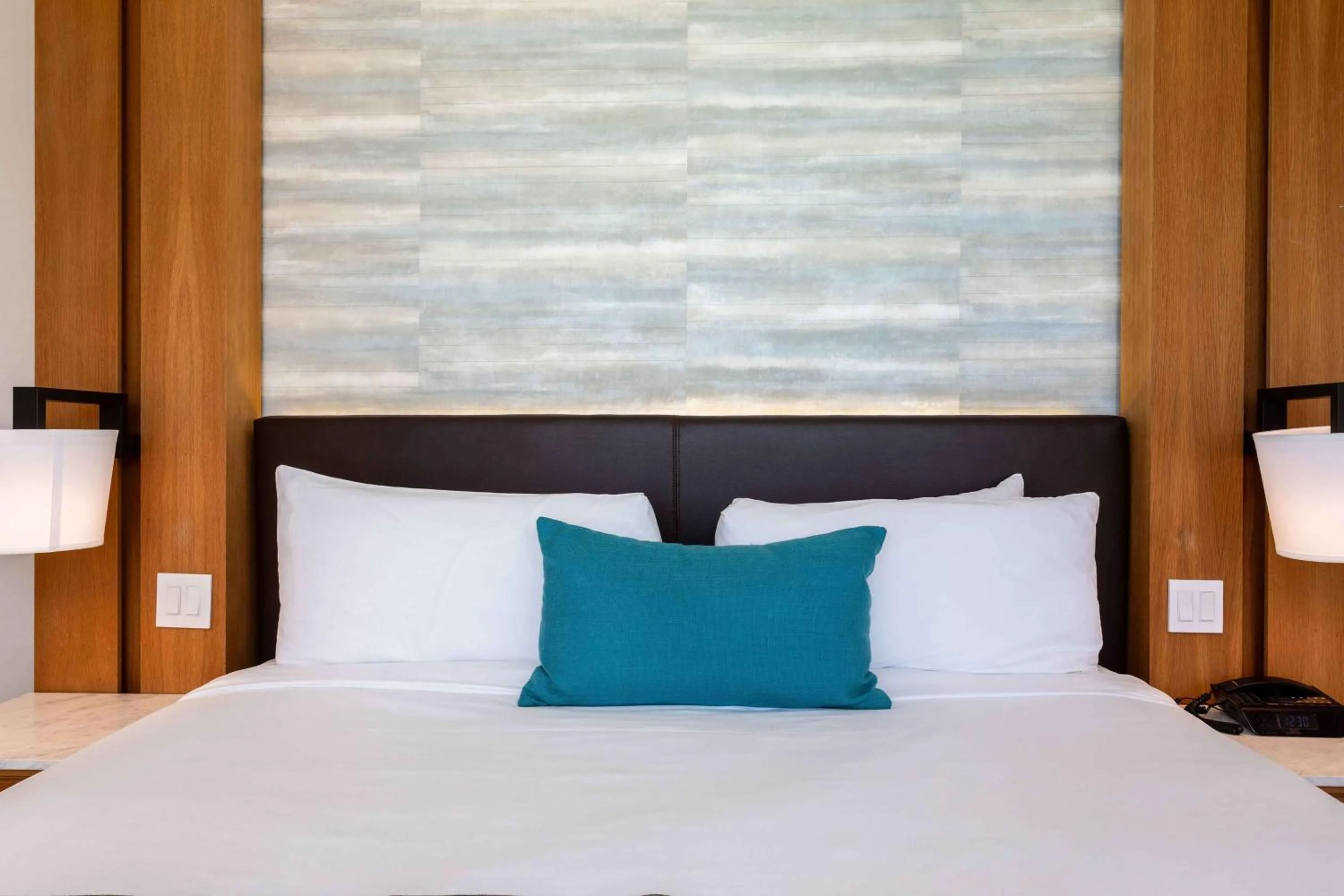 Photo of the whole room, Bed in Sonesta Ocean Point Resort- All Inclusive - Adults Only