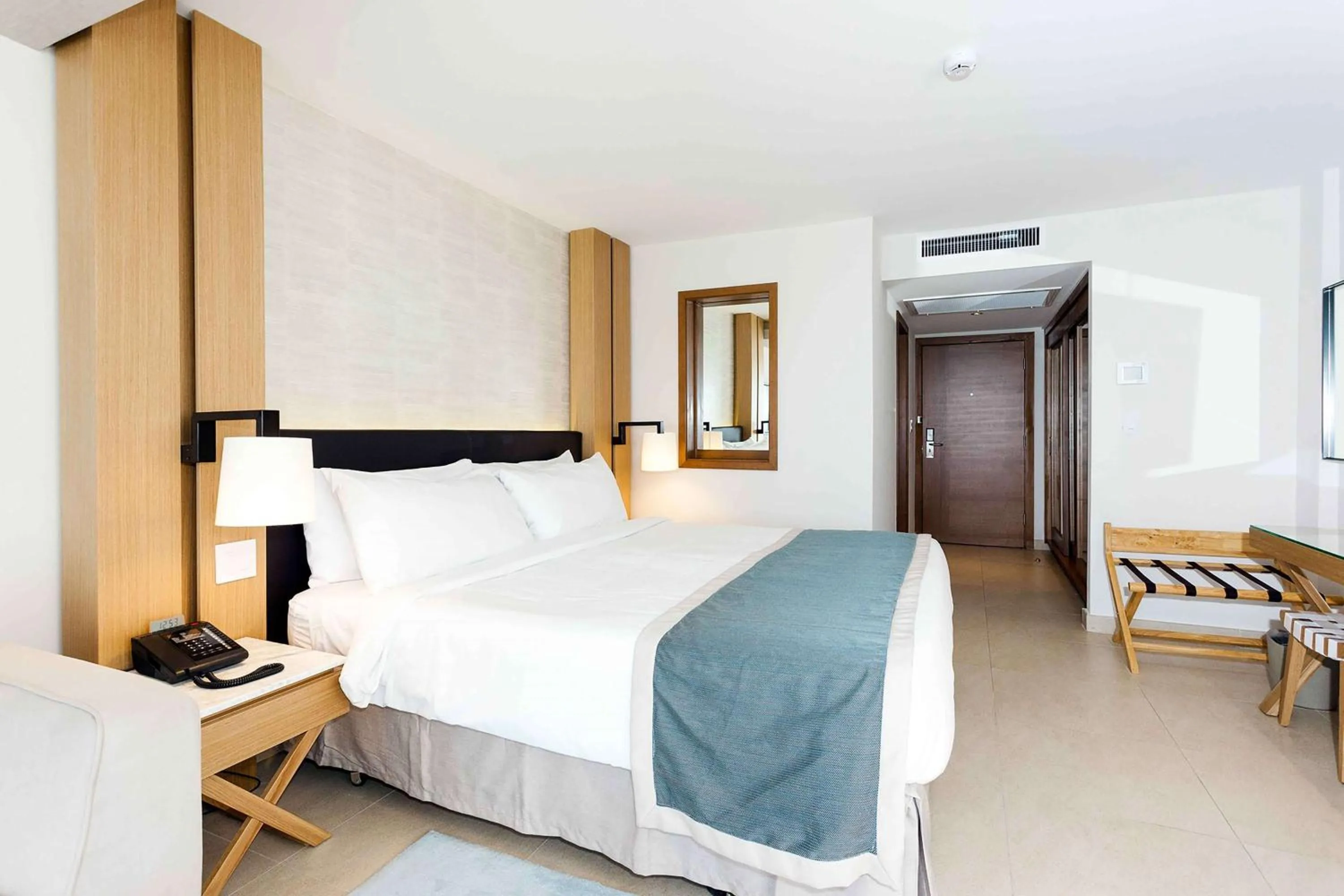 Photo of the whole room, Bed in Sonesta Ocean Point Resort- All Inclusive - Adults Only