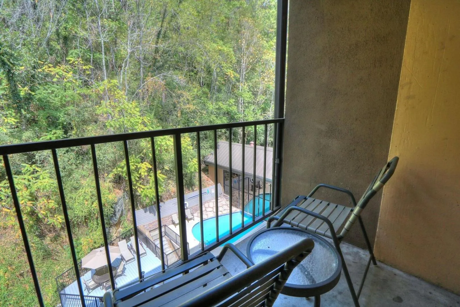 Balcony/Terrace in Edgewater Hotel and Conference Center