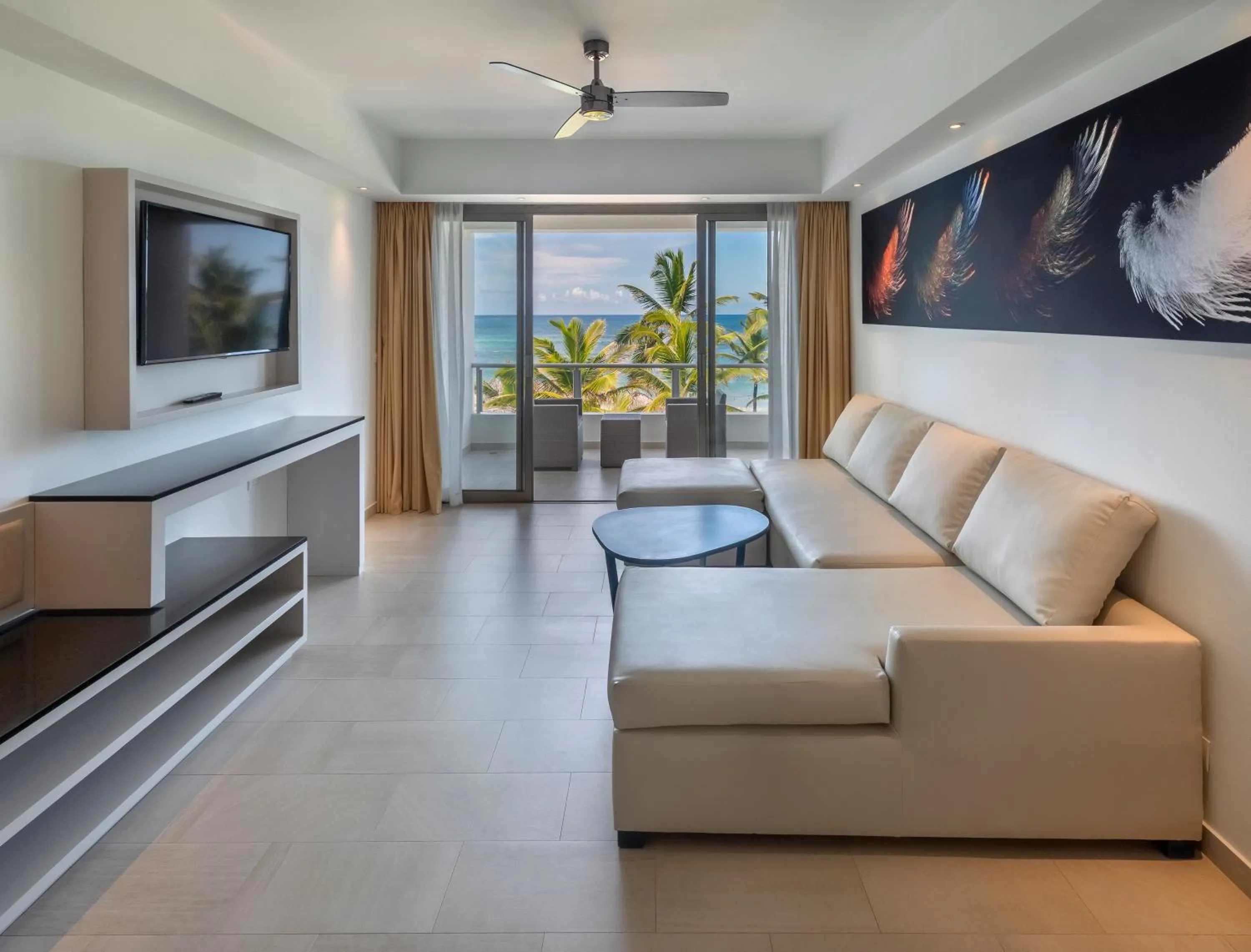 Living room in Royalton CHIC Punta Cana, An Autograph Collection All-Inclusive Resort & Casino, Adults Only