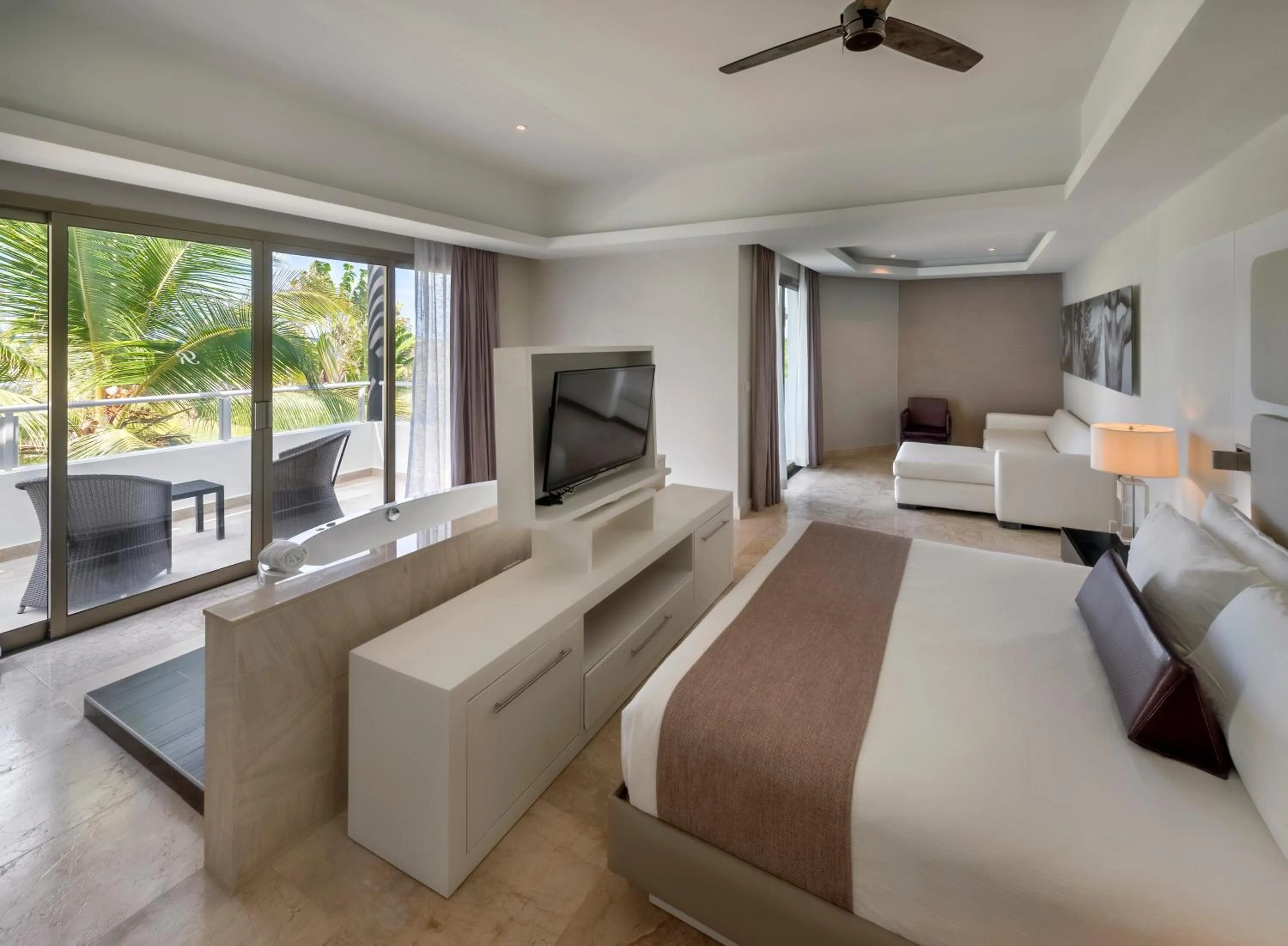 Photo of the whole room, Bed in Royalton CHIC Punta Cana, An Autograph Collection All-Inclusive Resort & Casino, Adults Only