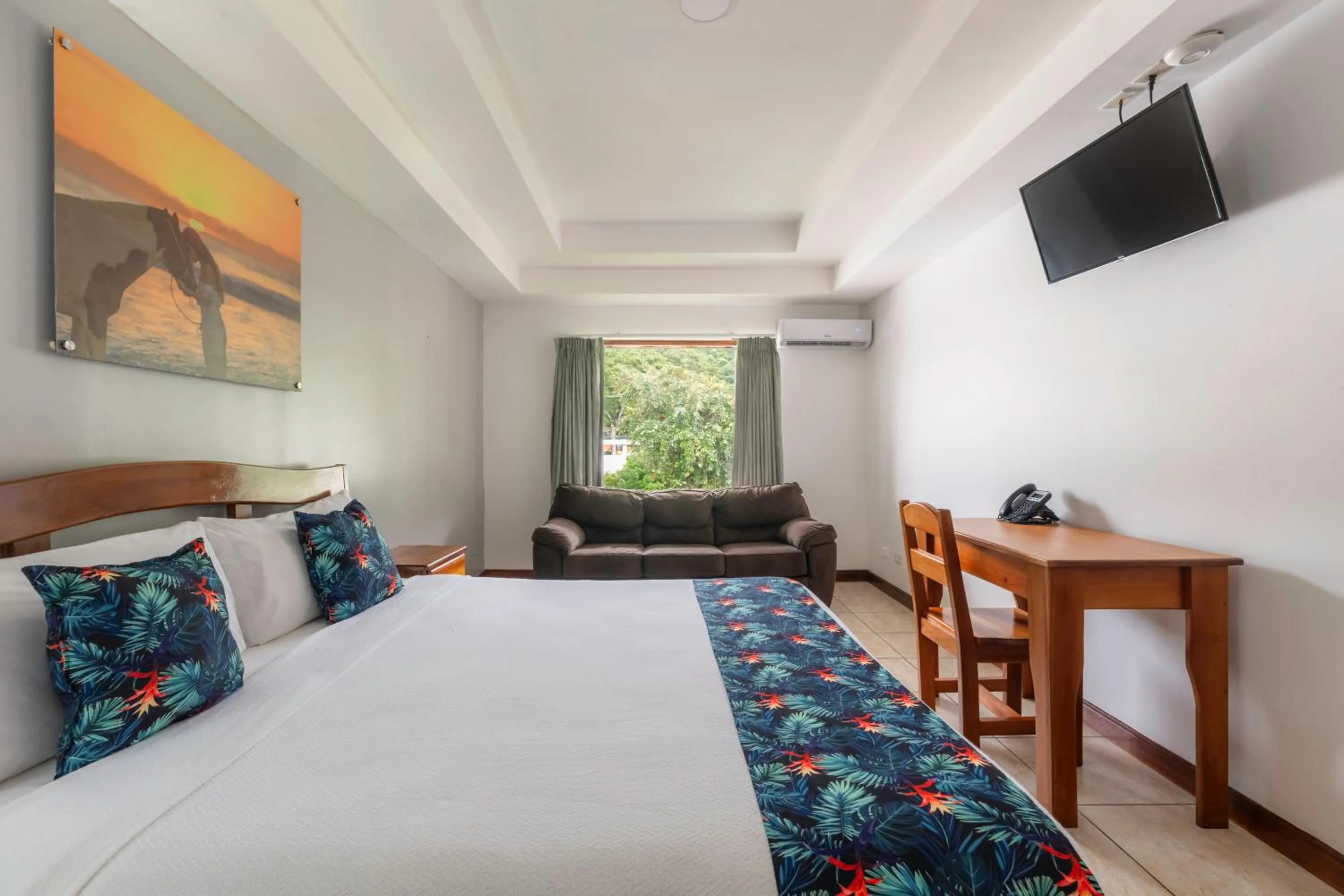 Bed in Jaco Laguna Resort & Beach Club