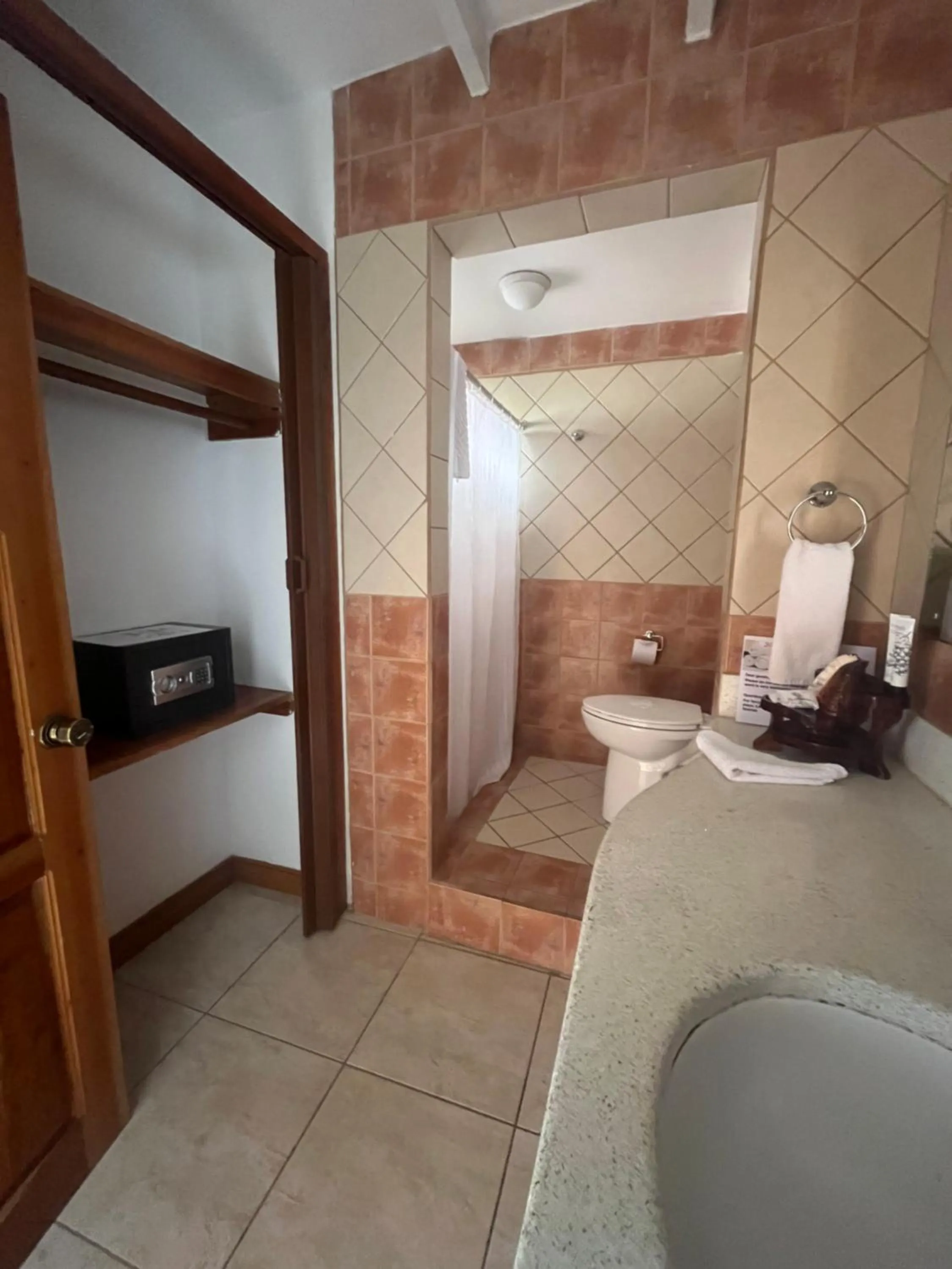 Bathroom in Jaco Laguna Resort & Beach Club